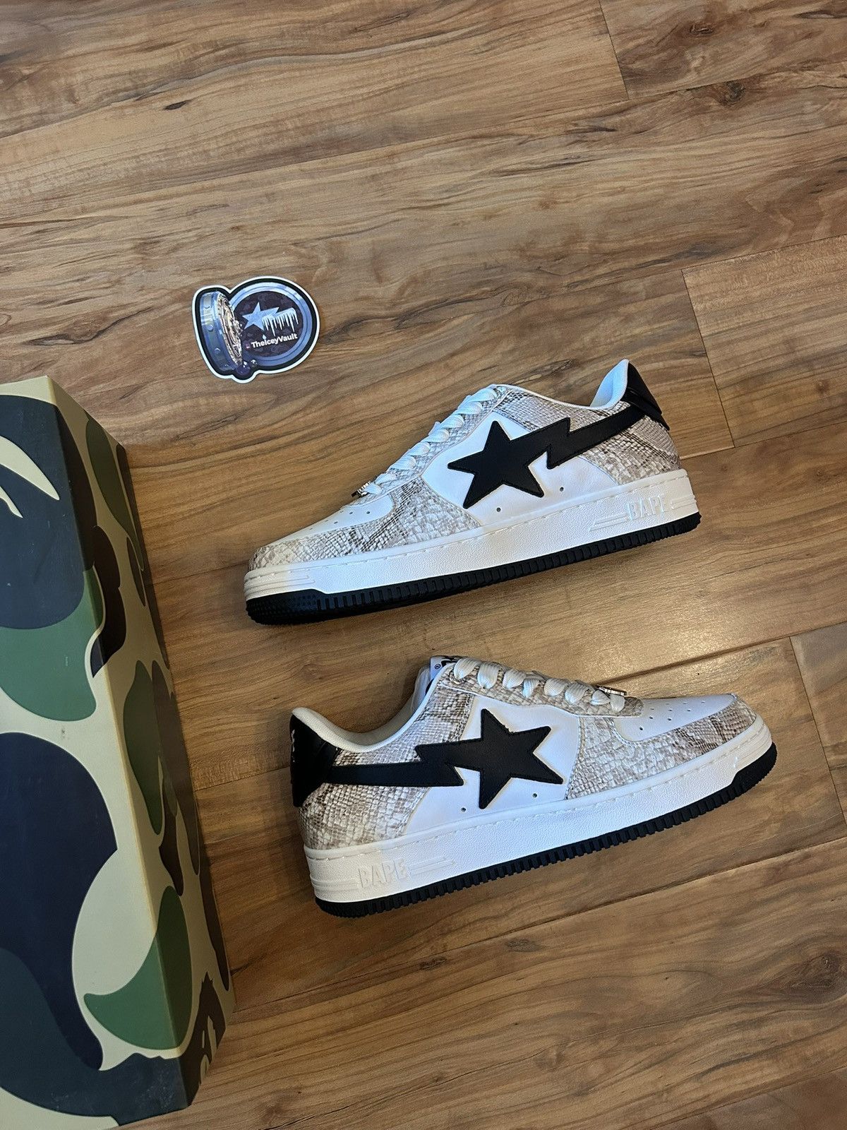 Bape NEW Bape Beige Snakeskin Bapestas Size US 8 / EU 41 - 2 Thumbnail