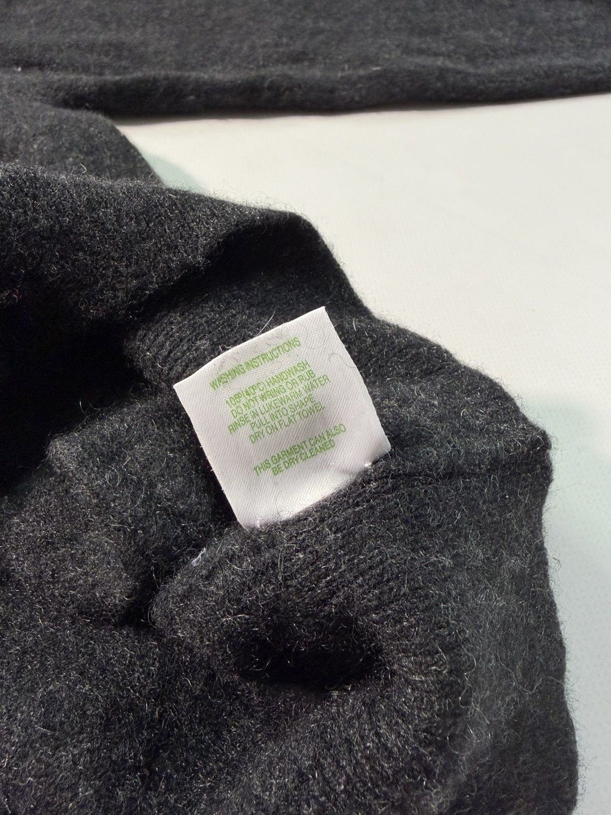 Johnstons Of Elgin Johnstons of Elgin cashemire cardigan Size US L / EU 52-54 / 3 - 15 Thumbnail