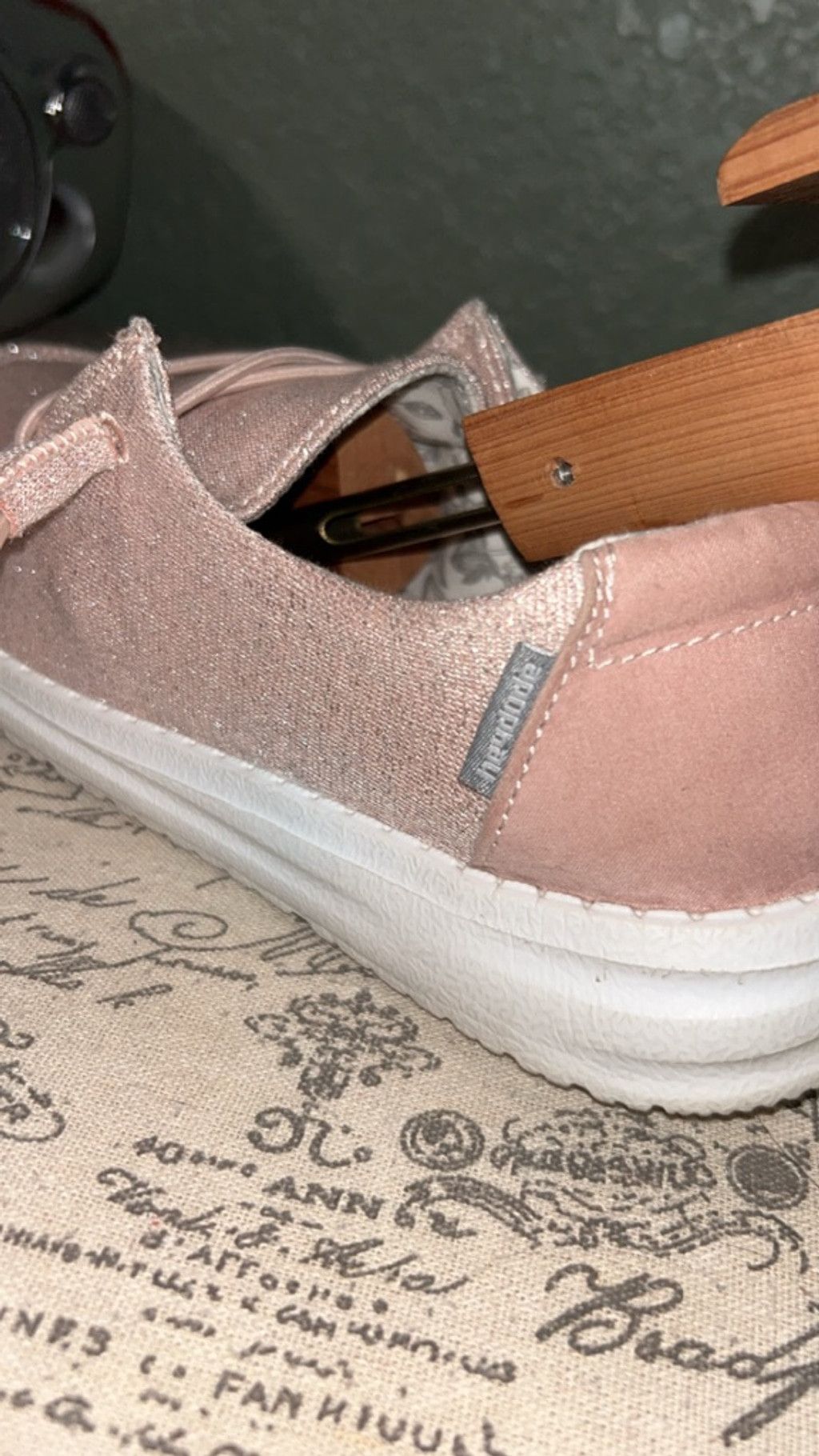 Other Women's Hey Dude Pink Sparkling Wendy Flats & Loafers Size 6 Size US 6 / IT 36 - 4 Thumbnail