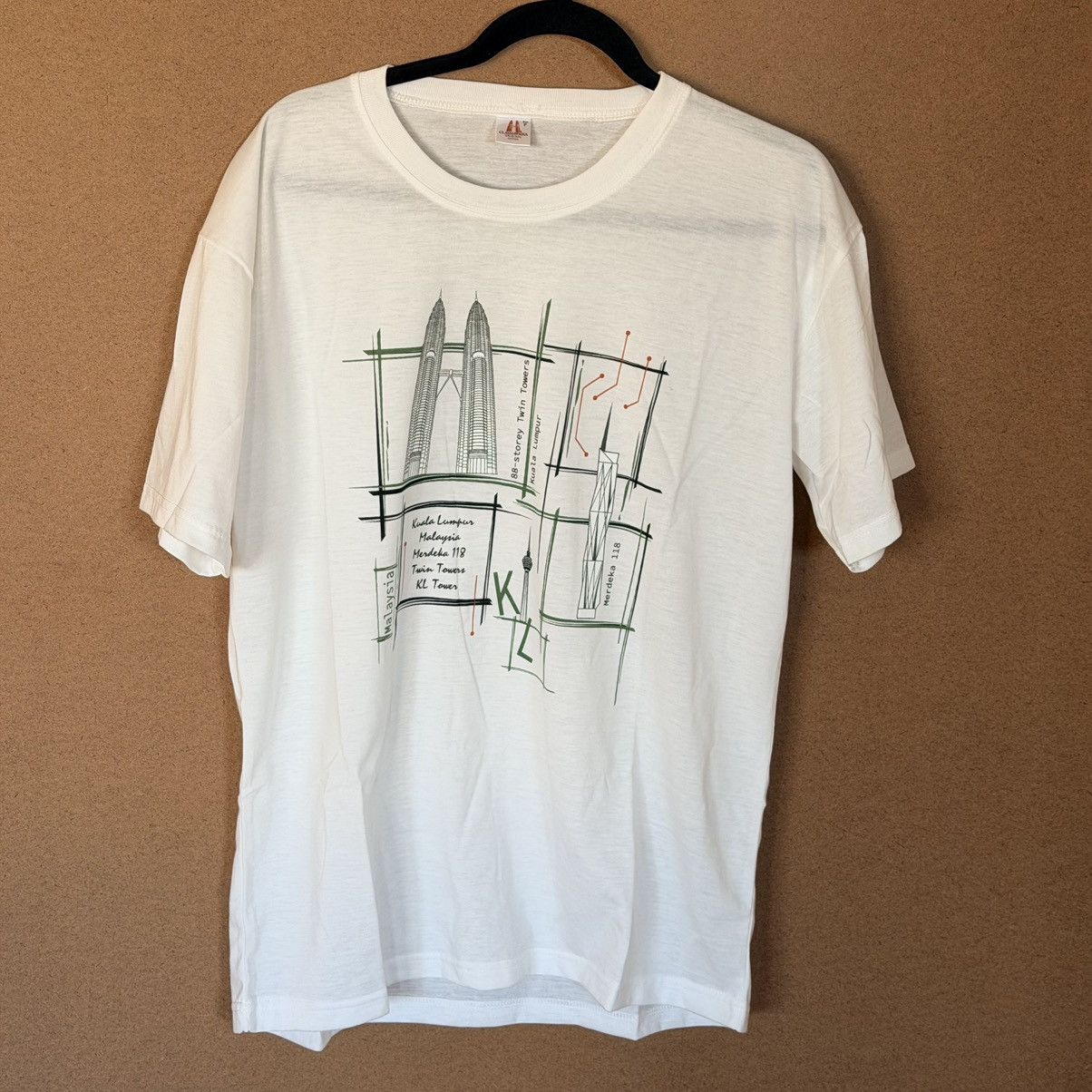 Other Classic Asia KL Kuala Lumpur Graphic Tee White Size F Size US L / EU 52-54 / 3 - 4 Thumbnail