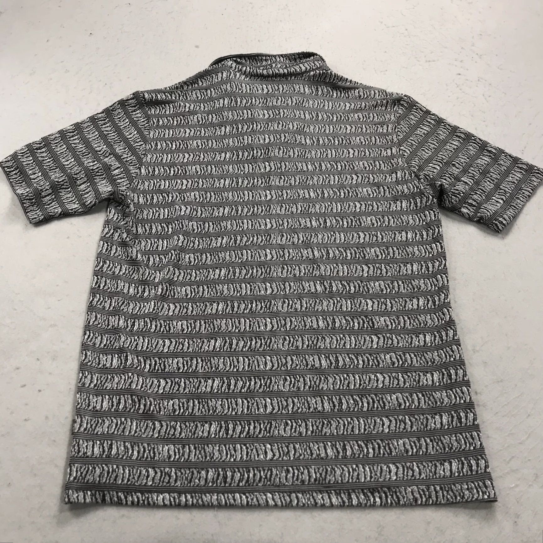 Vintage VINTAGE Pop Icon Shirt Mens XL Gray 90s Button-Up Collared Short Sleeve Classic Casual Regu lar Fit Size US XL / EU 56 / 4 - 6 Thumbnail