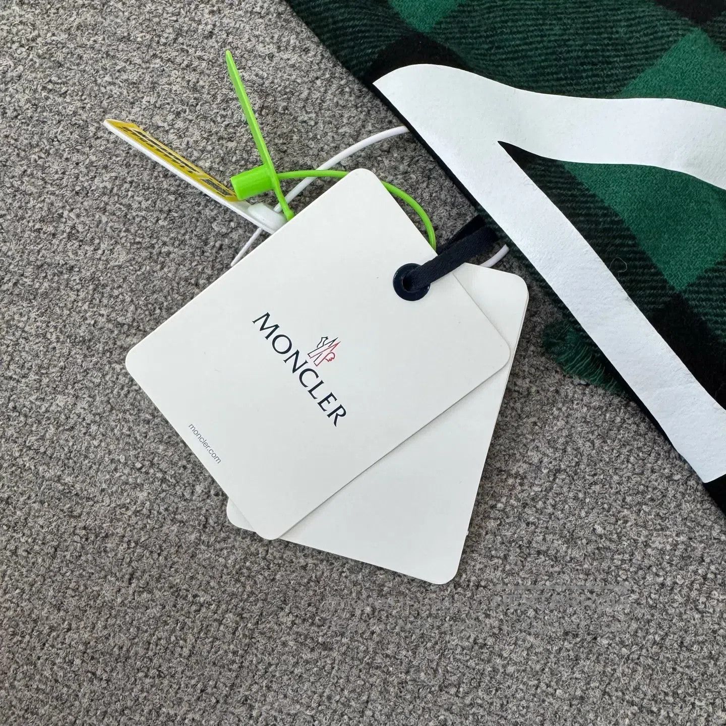 Moncler Moncler Alphabet logo patterned cashmere shawl-scarf| Size ONE SIZE - 4 Thumbnail