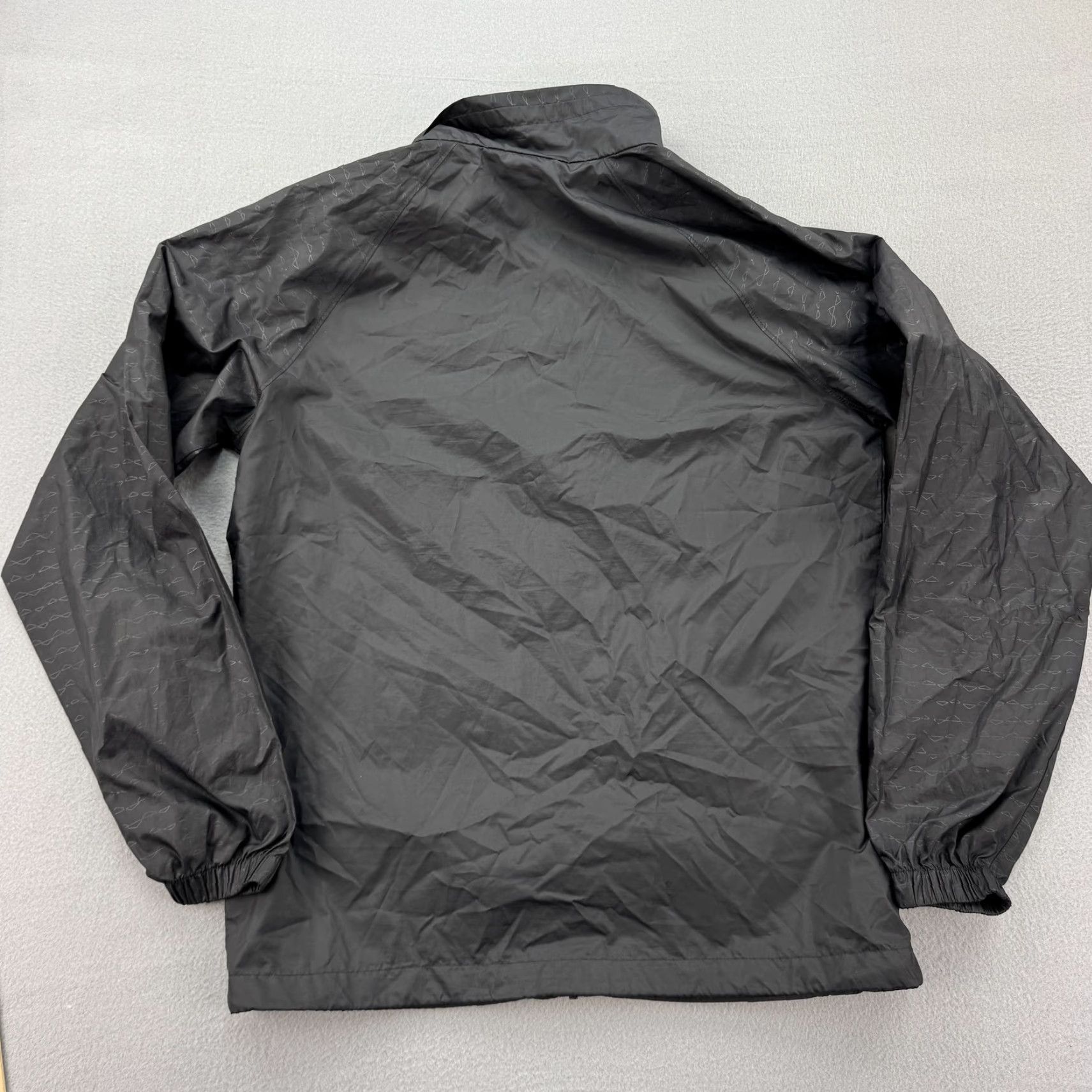 Vintage Columbia Jacket Mens Small Black Full Zip Windbreaker Lightweight Outdoors Coat Size US S / EU 44-46 / 1 - 5 Thumbnail