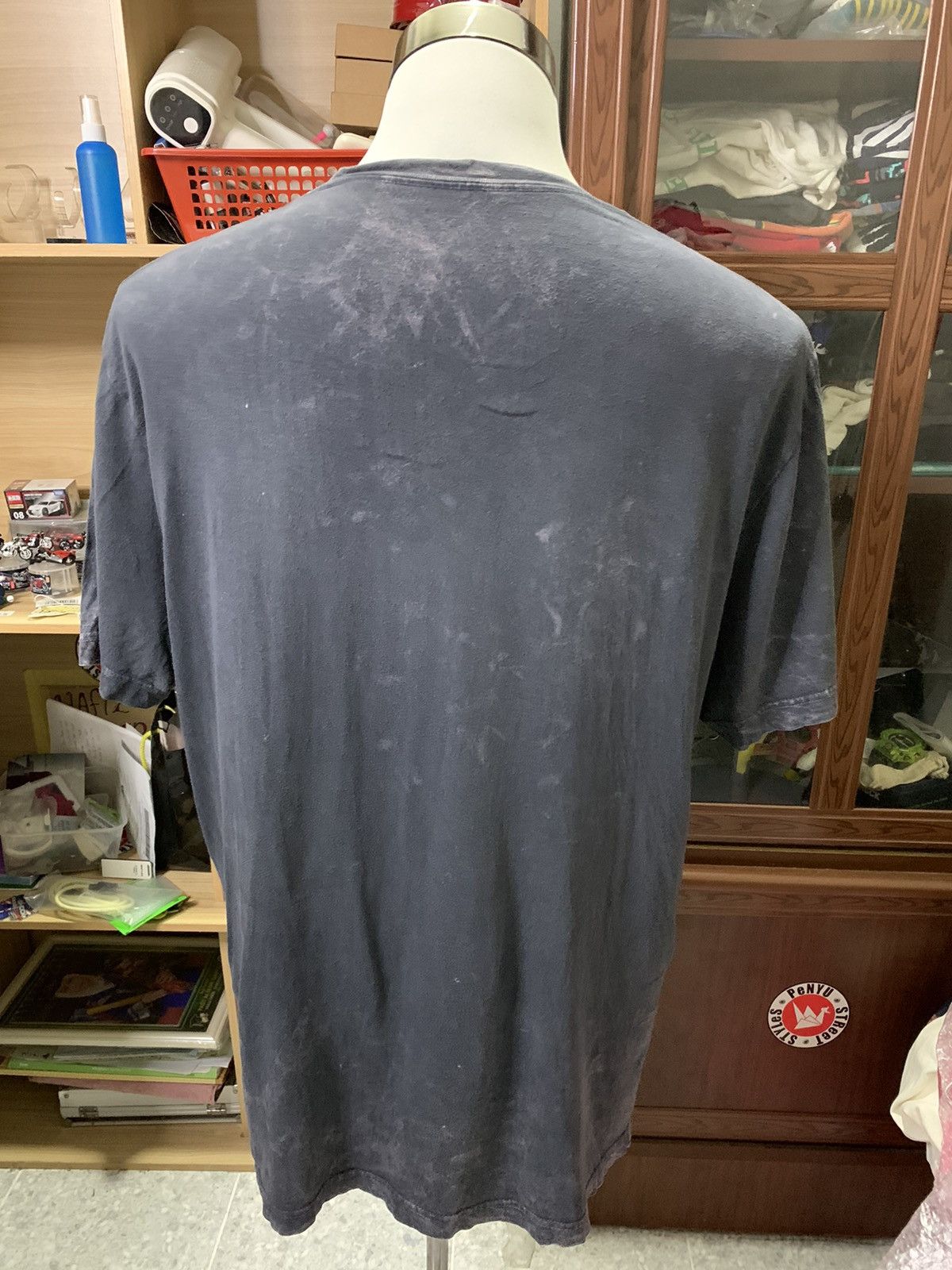 If Six Was Nine Vintage Inspired Black Tie Dye Levi's Skull Rose Tshirt Size US XL / EU 56 / 4 - 6 Thumbnail