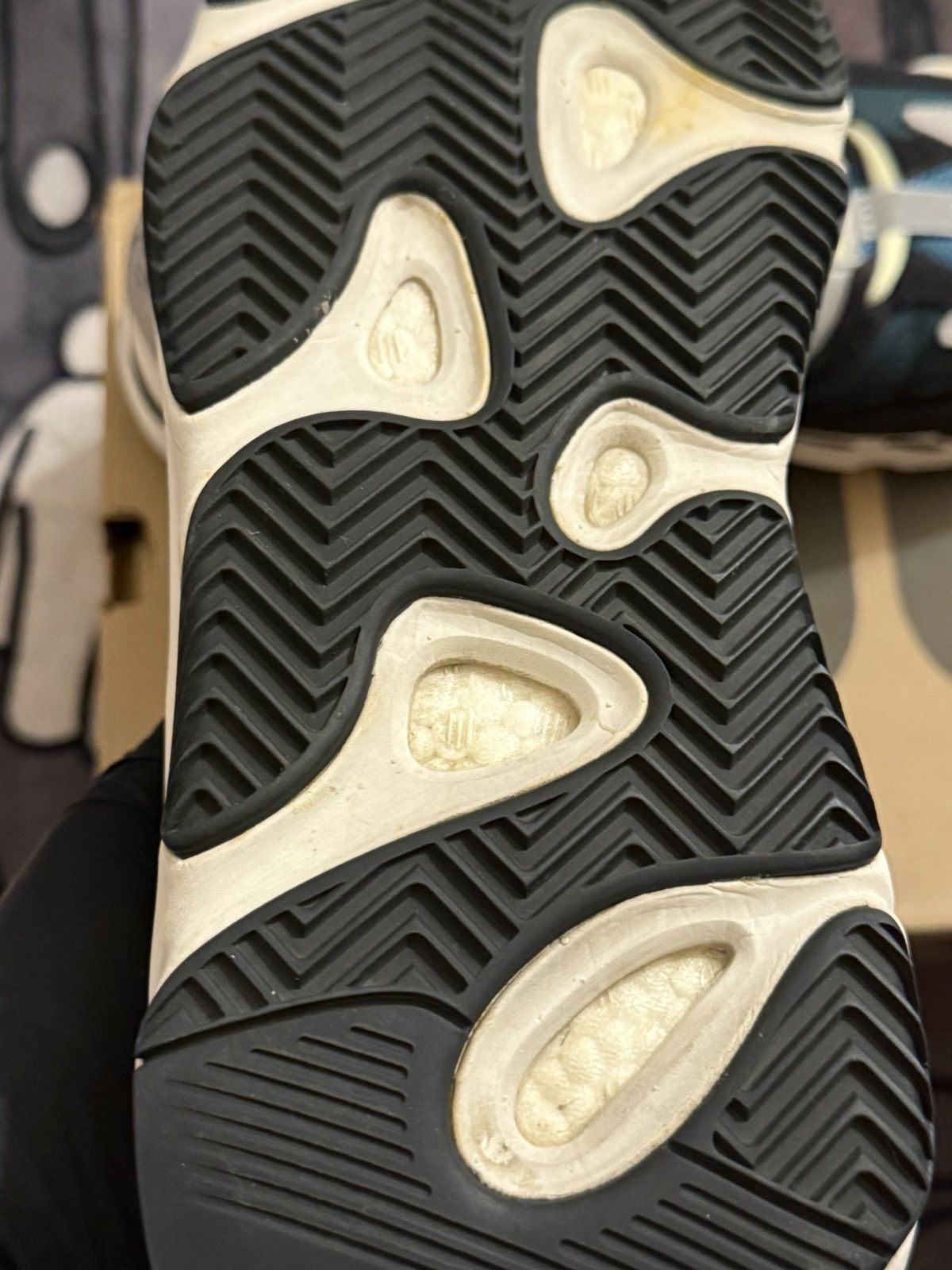 Yeezy Yeezy 700 Wave Runner Size US 10 / EU 43 - 13 Thumbnail