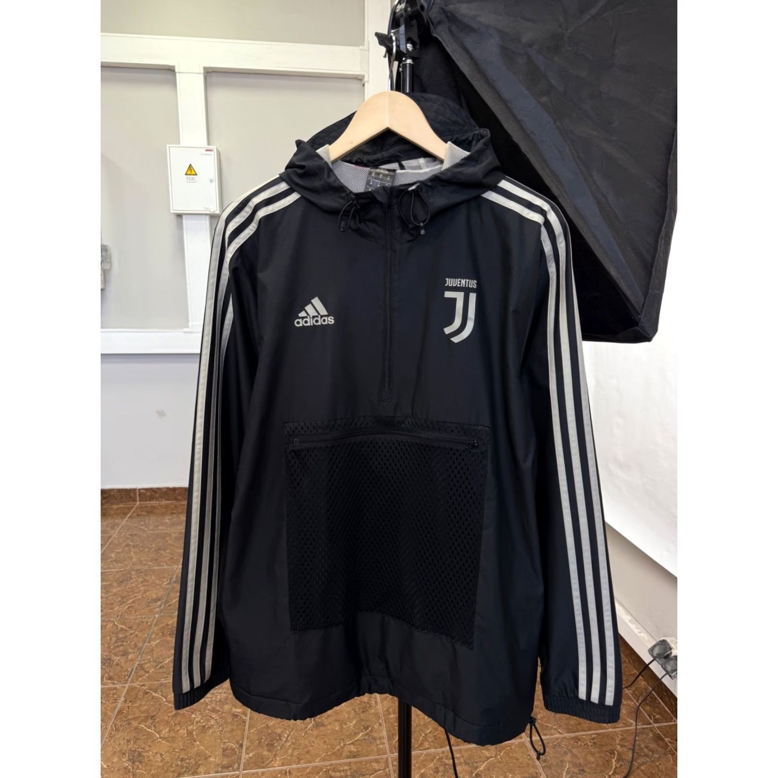 Adidas Nike Adidas Juventus Anorak Jacket Men's M Black Retro Y2K Blokecore Size US M / EU 48-50 / 2 - 2 Thumbnail