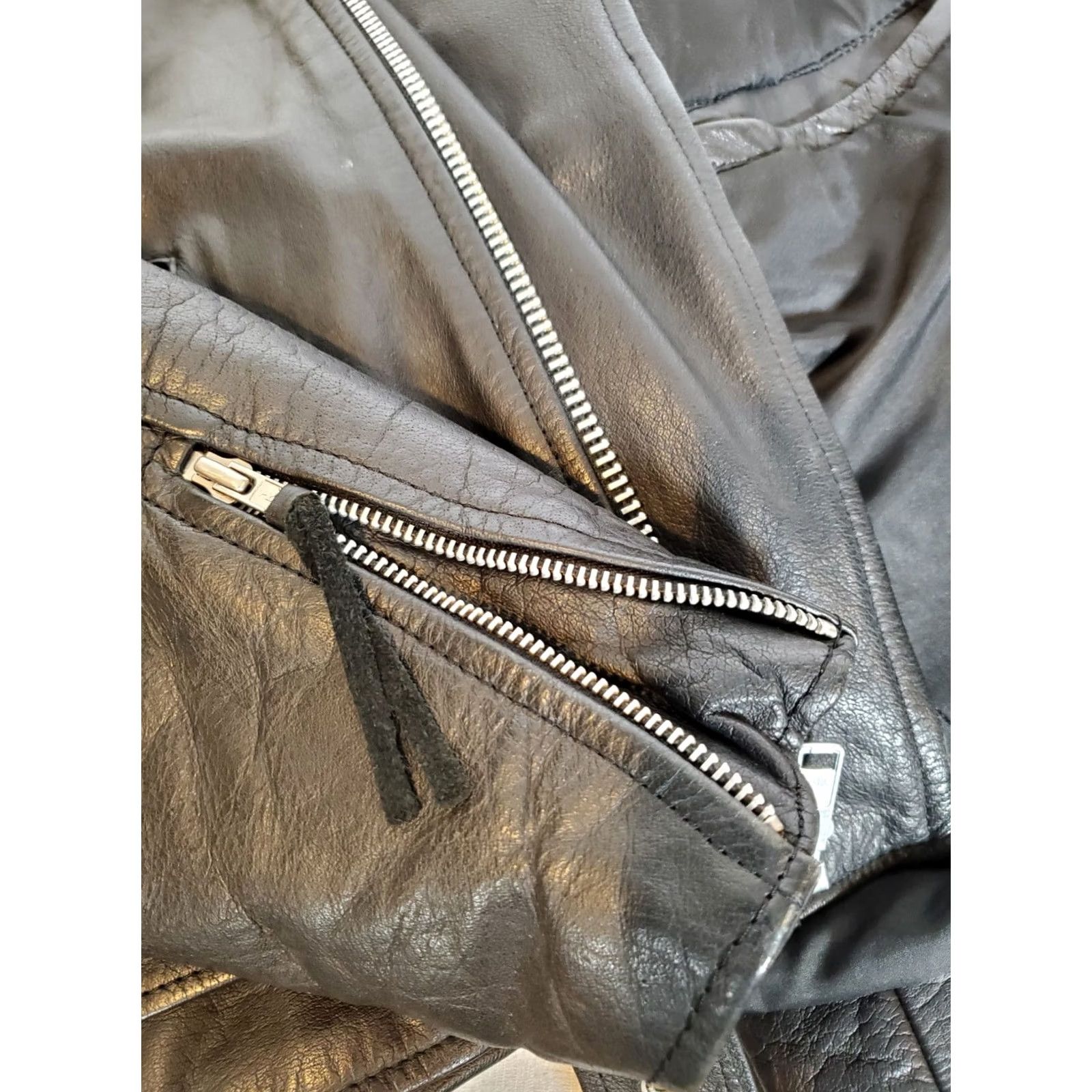 Vintage VINTAGE Wilsons Black Leather Motorcycle Biker Jacket Thinsulate L Mens L Size US L / EU 52-54 / 3 - 5 Thumbnail