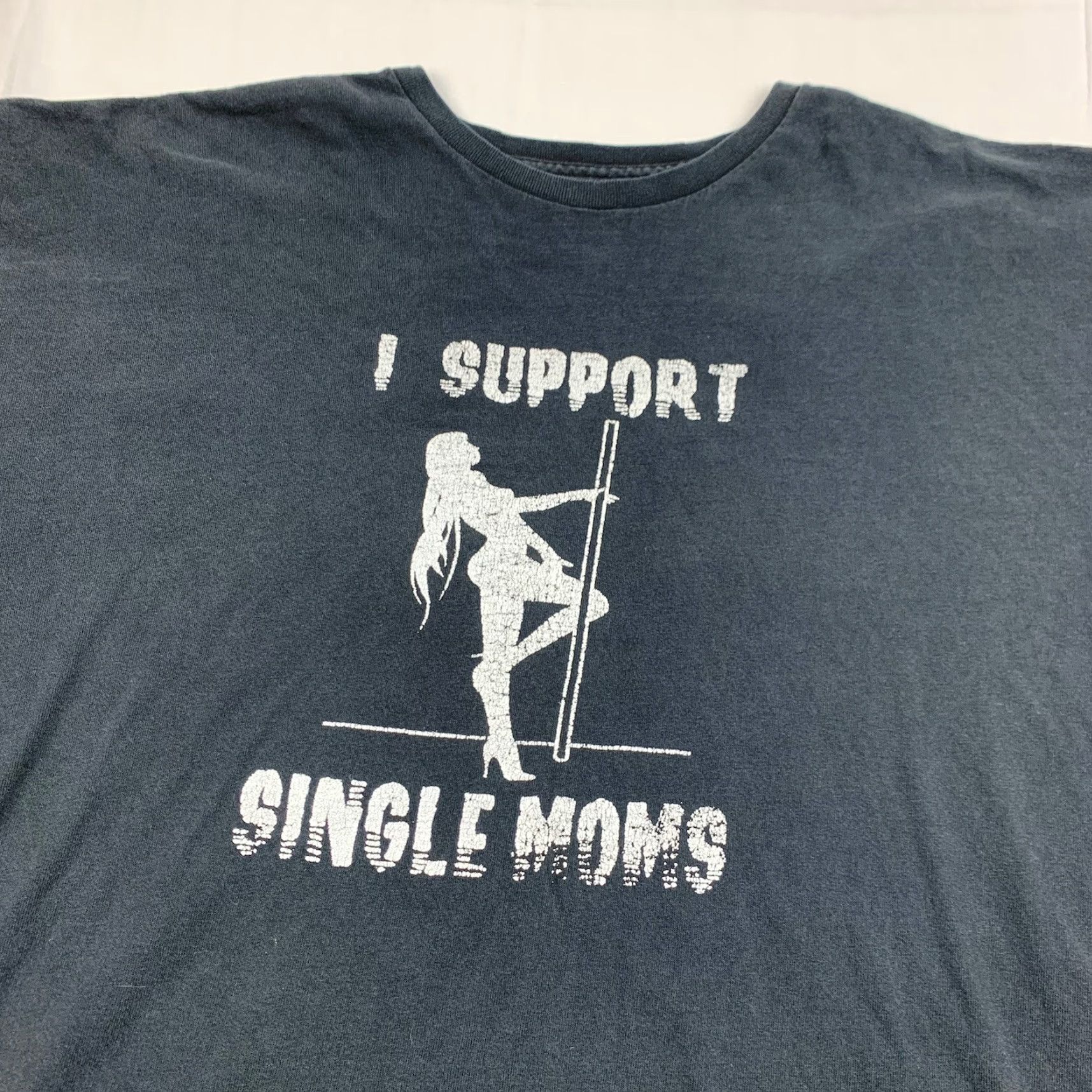 Vintage VINTAGE I Support Single Moms Shirt Adult Large Black Funny Parody Dancing Y2K Mens L Black 90s Theme Size US L / EU 52-54 / 3 - 2 Thumbnail