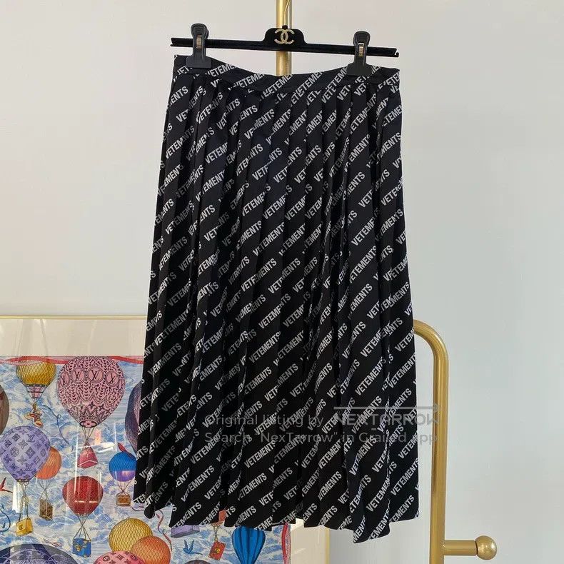 Vetements Vetements size M Black Lettering Half Skirt Size 23" - 1 Thumbnail