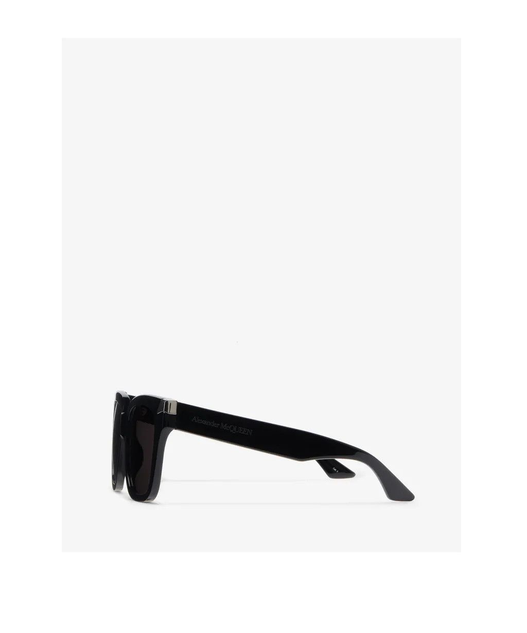 Alexander McQueen o1w1db10126 Size:OS/Punk Rivet Oversize Sunglasses in Black Size ONE SIZE - 3 Thumbnail