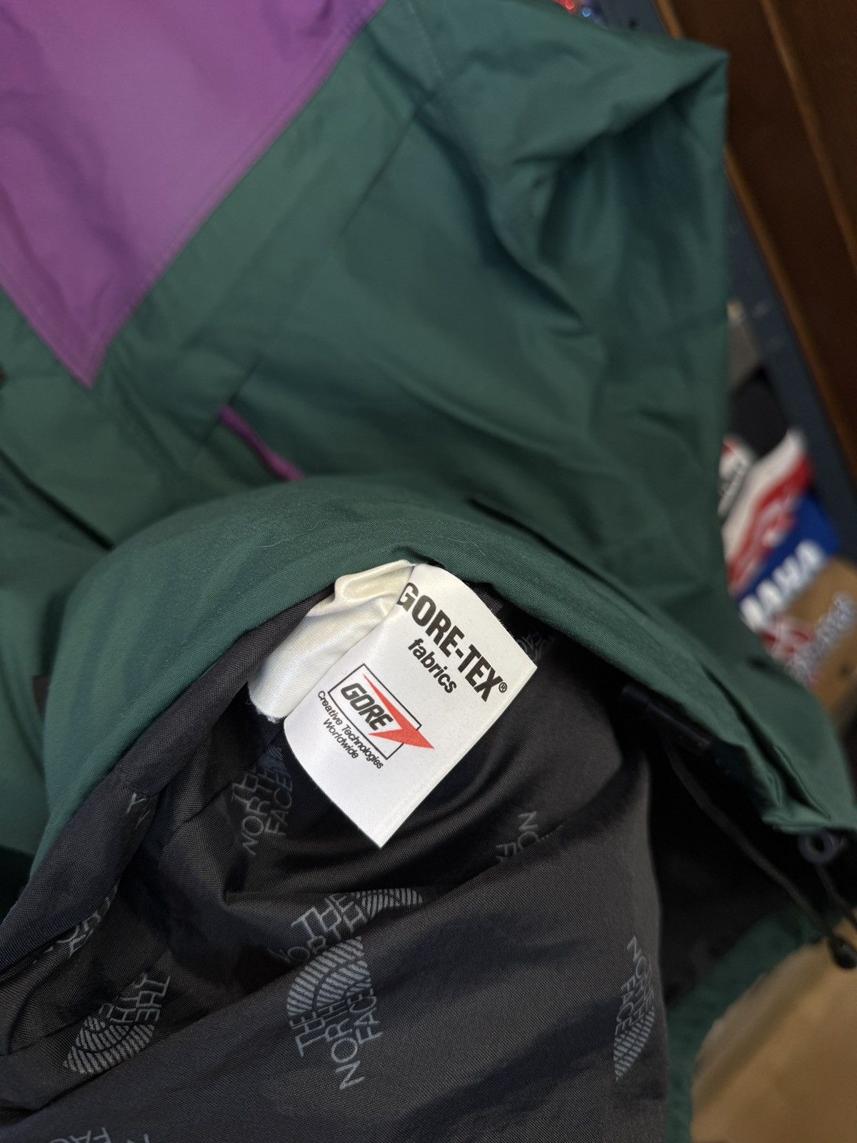 The North Face The North Face vintage Purple jacket TNF Gore-Tex Mountain Size US L / EU 52-54 / 3 - 15 Thumbnail