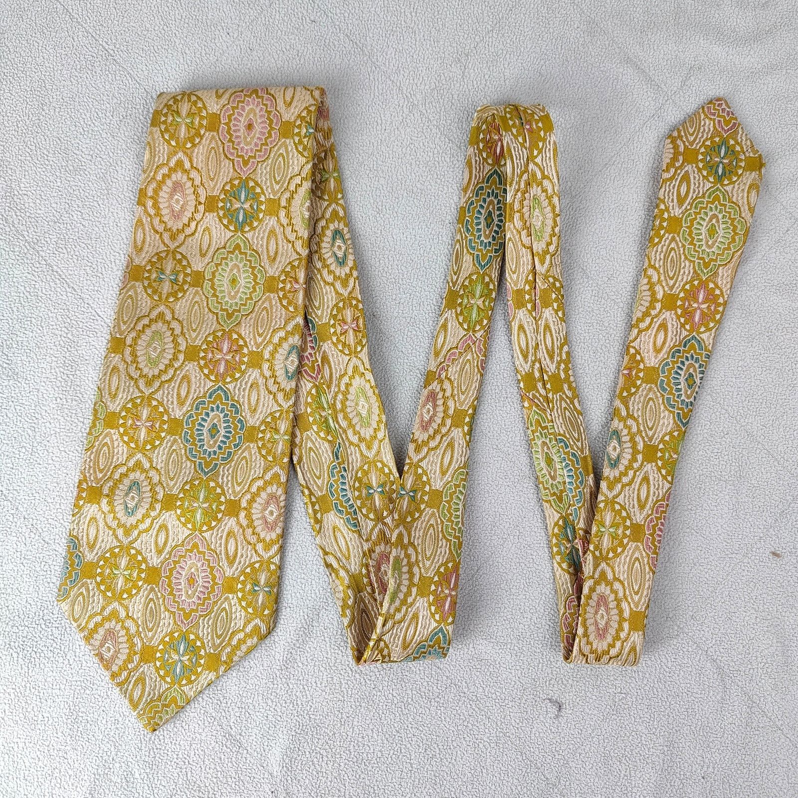 Brioni Vintage Brioni Neck Tie Mens Silk Yellow Paisley Retro Size ONE SIZE - 1 Thumbnail