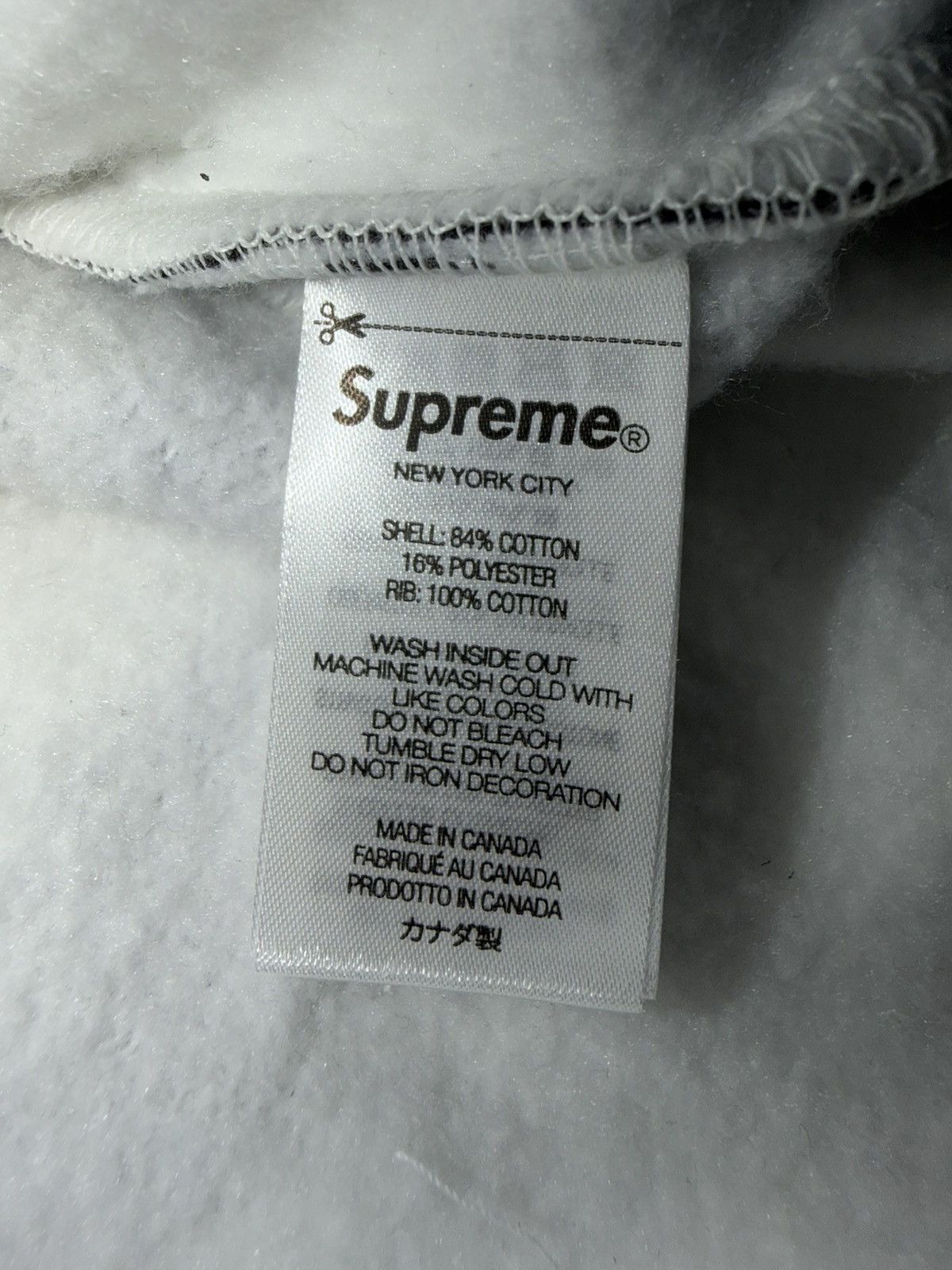 Supreme Supreme shop flag Seoul half zip pullover snow camo (medium) Size US M / EU 48-50 / 2 - 7 Thumbnail
