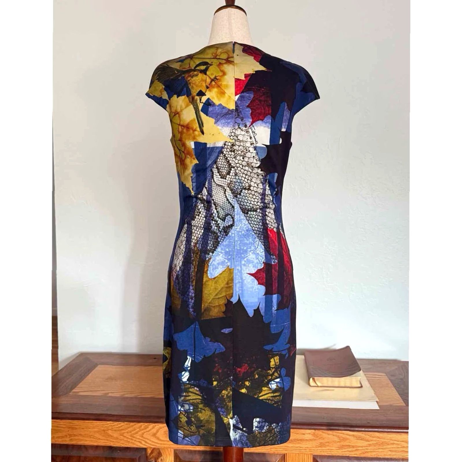 Just Cavalli Just Cavalli by Roberto Cavalli Printed Shift Dress Size 42 / US 6 Cap Sleeve Size M / US 6-8 / IT 42-44 - 4 Thumbnail