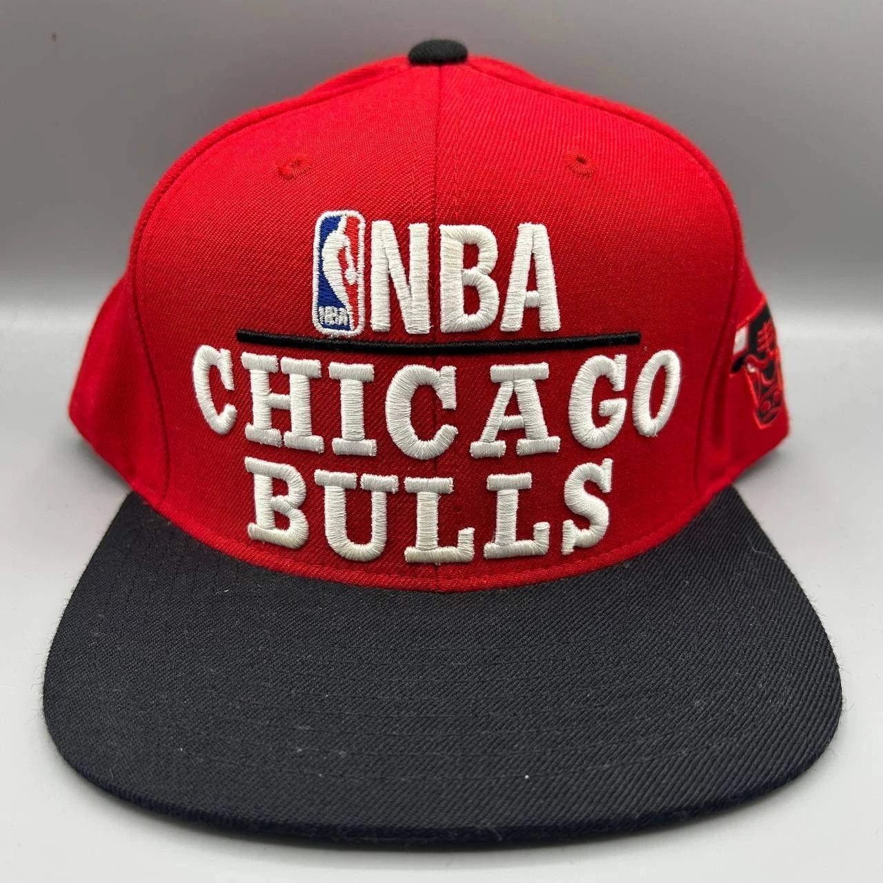 Mitchell & Ness Chicago Bulls Hat Men Red Black NBA Snap Back Cap Wool Size ONE SIZE - 1 Thumbnail