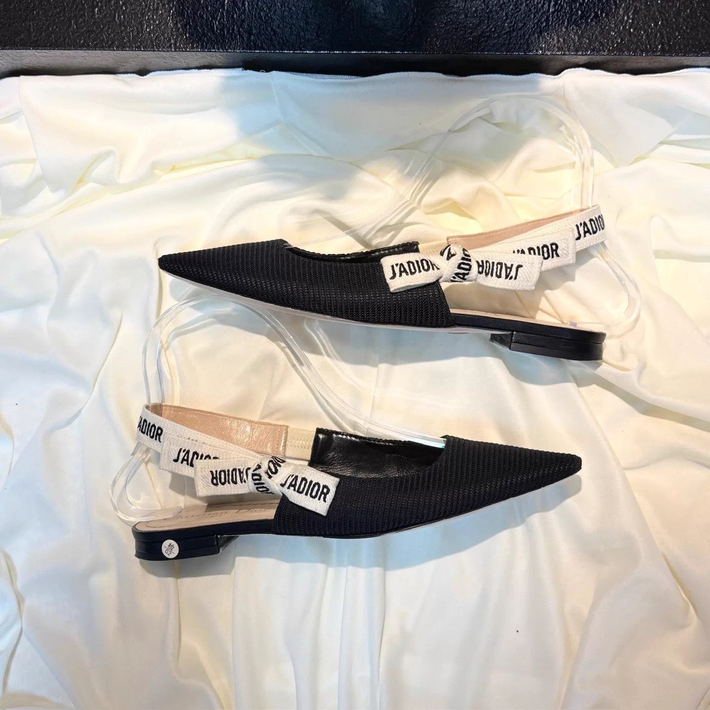 Dior Dior B&W Embroidered Logo Low Heel Pumps 35.5 99N Size US 5 / IT 35 - 4 Thumbnail