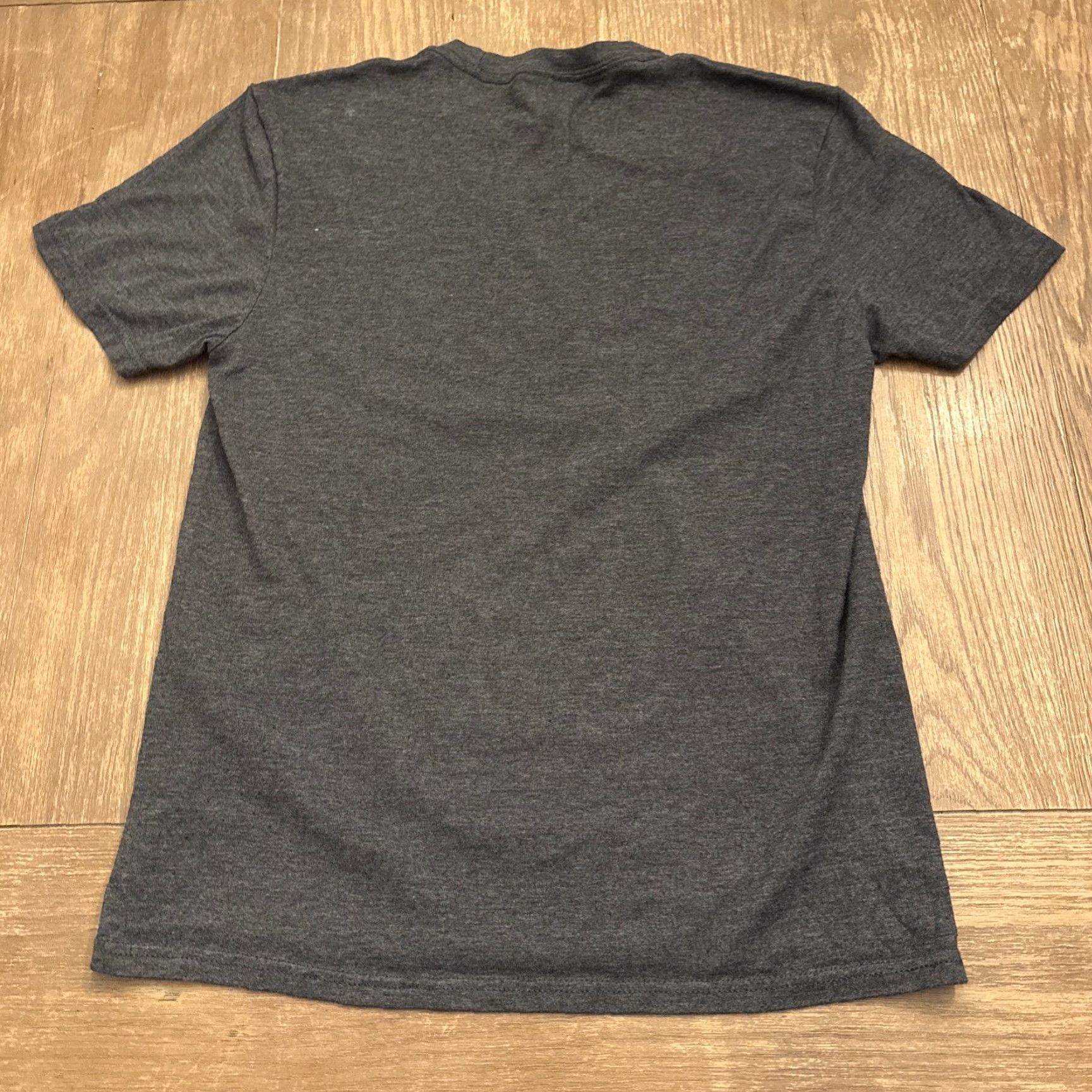 Vintage VINTAGE Yuengling T Shirt - Beer Apparel - District - Short Sleeve - S - Gray - Men - Mango Raging Eagle - Oldest Brewery - 1850s (if applicable) Size US S / EU 44-46 / 1 - 5 Thumbnail