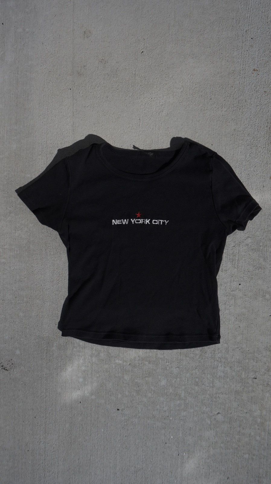 Brandy Melville NEW YORK BABY TEE Size ONE SIZE - 1 Thumbnail