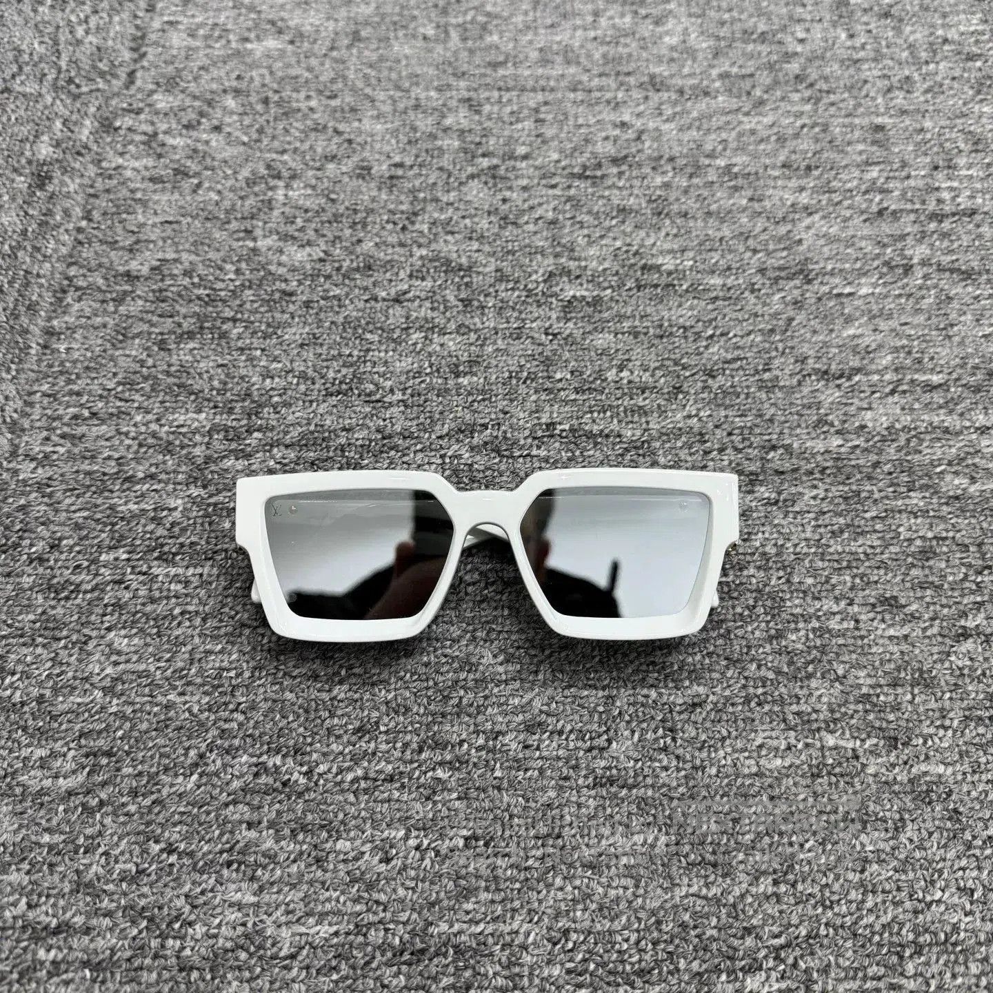 Louis Vuitton Louis Vuitton Millionaire Sunglasses. Size ONE SIZE - 2 Thumbnail