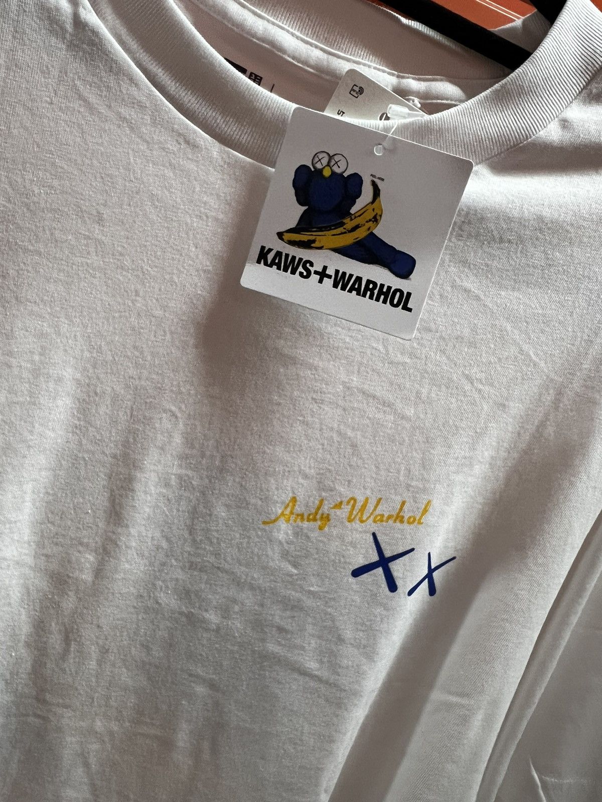Andy Warhol × Kaws × Uniqlo Kaws Uniqlo Andy Warhol White Blue Banana Tshirt Size L Size US L / EU 52-54 / 3 - 5 Thumbnail