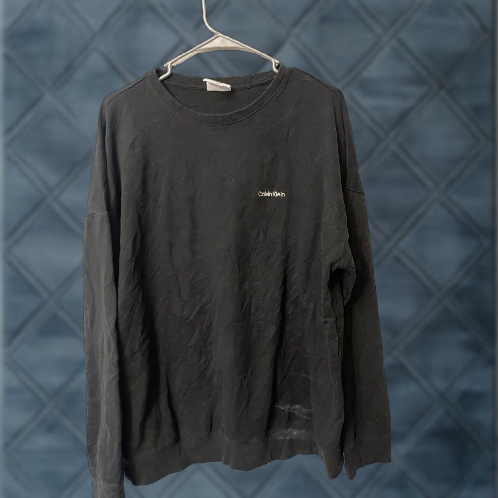 Calvin Klein Calvin Klein Sweatshirt Womens M Black Crew Neck Long Sleeve Casual Pullover Size M Color Black Size M / US 6-8 / IT 42-44 - 1 Thumbnail