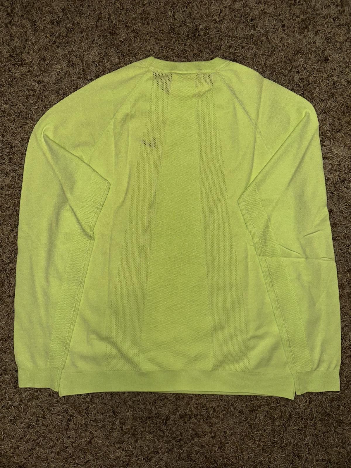 Nike Nike Tour Women's Golf Neon Green Sweater Sample Size S / US 4 / IT 40 - 2 Thumbnail