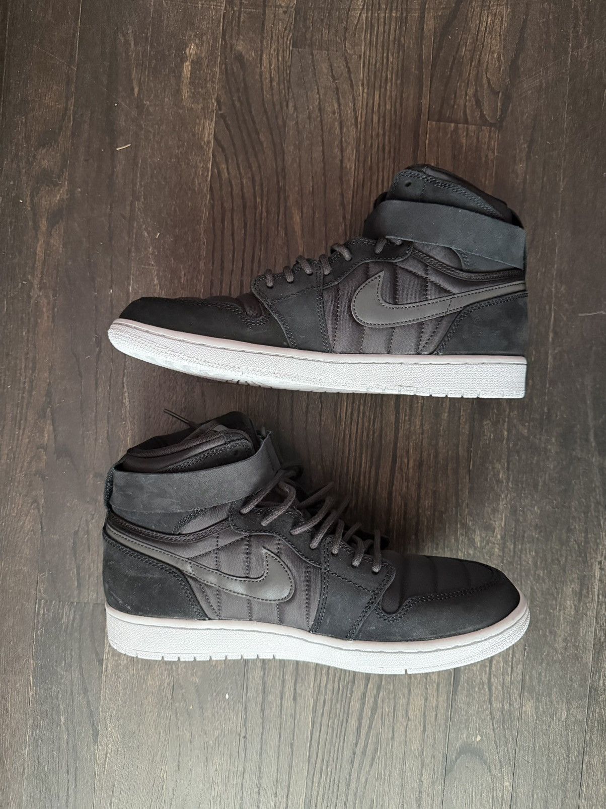 Nike Jordan 1 Retro High Strap Size US 10 / EU 43 - 2 Thumbnail