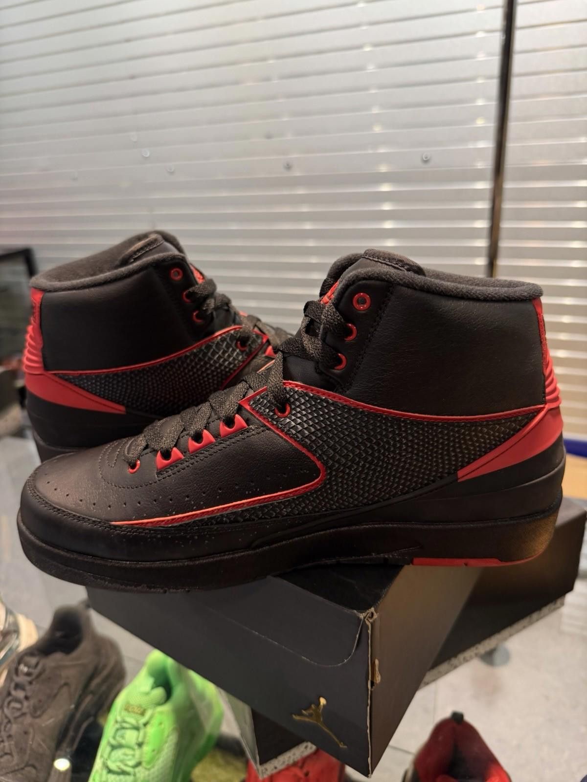 Nike Nike Air Jordan 2 Retro Alternate 87 red Black Sneaker 10 Size US 10 / EU 43 - 3 Thumbnail