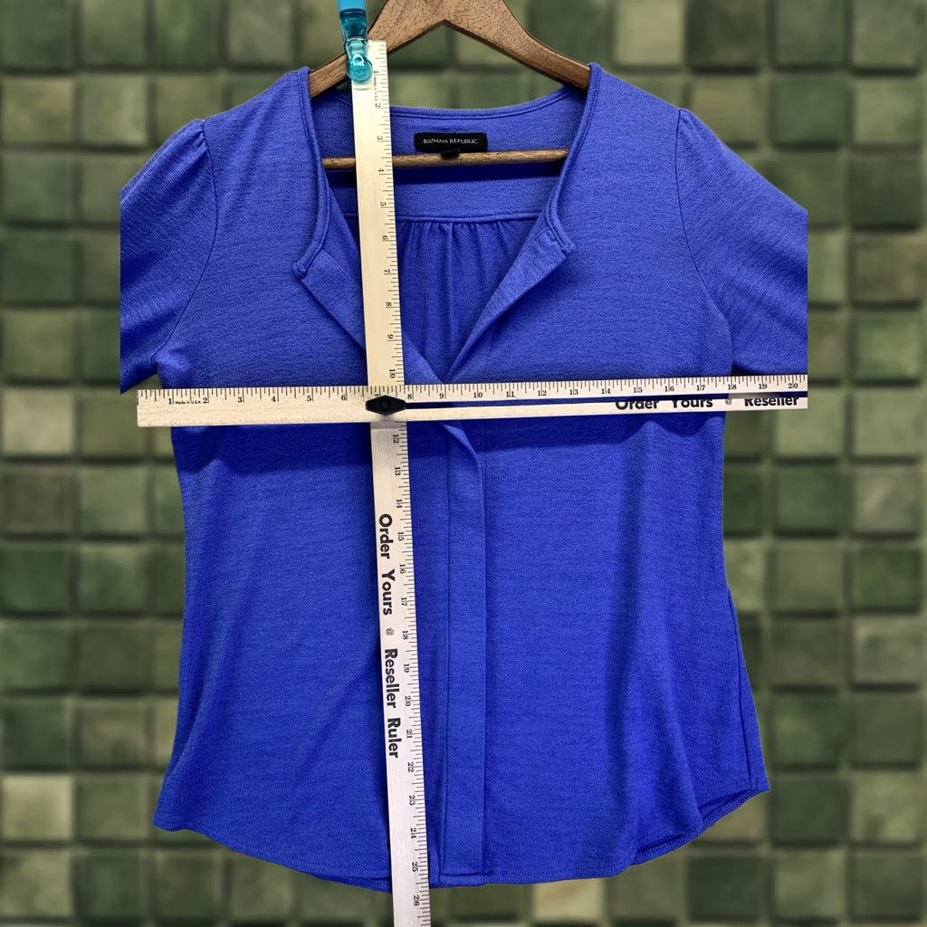 Banana Republic Banana Republic Women’s Sweater V-Neck Blue XS/S Light Pullover Top-4218 Size S / US 4 / IT 40 - 1 Thumbnail