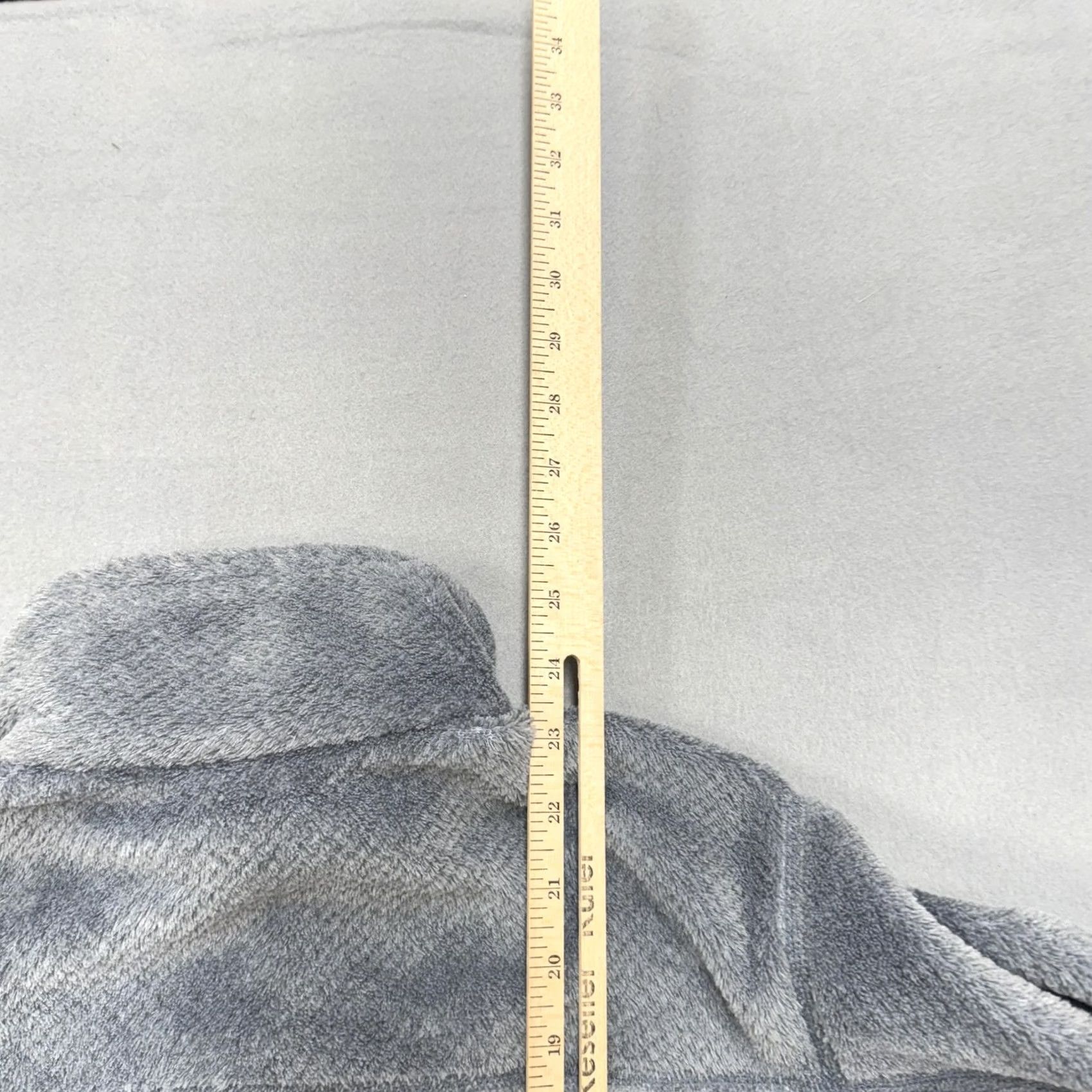 Patagonia Patagonia Jacket Womens Small Gray Full Zip Fleece Cozy Outdoor Thermal Lightweight Pocketed Short Zipper Logo Vintage-style? Size S / US 4 / IT 40 - 8 Thumbnail