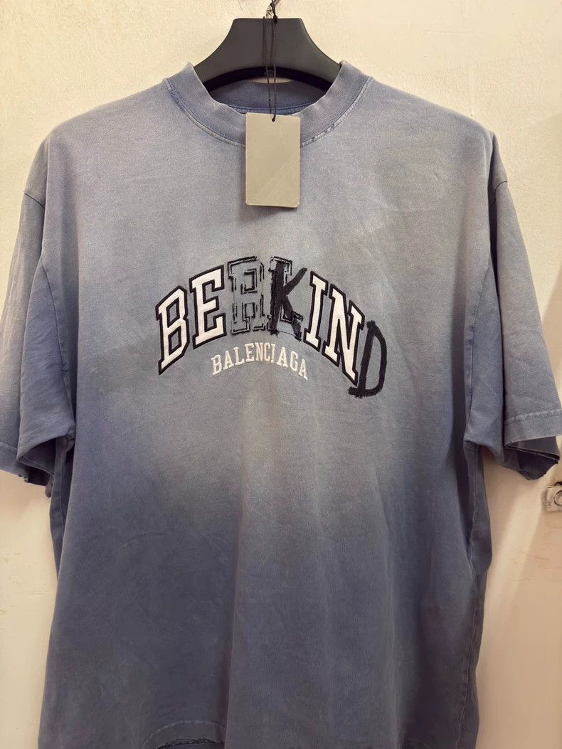 Balenciaga Balenciaga Washed and made old short sleeves with holes Size US L / EU 52-54 / 3 - 1 Thumbnail