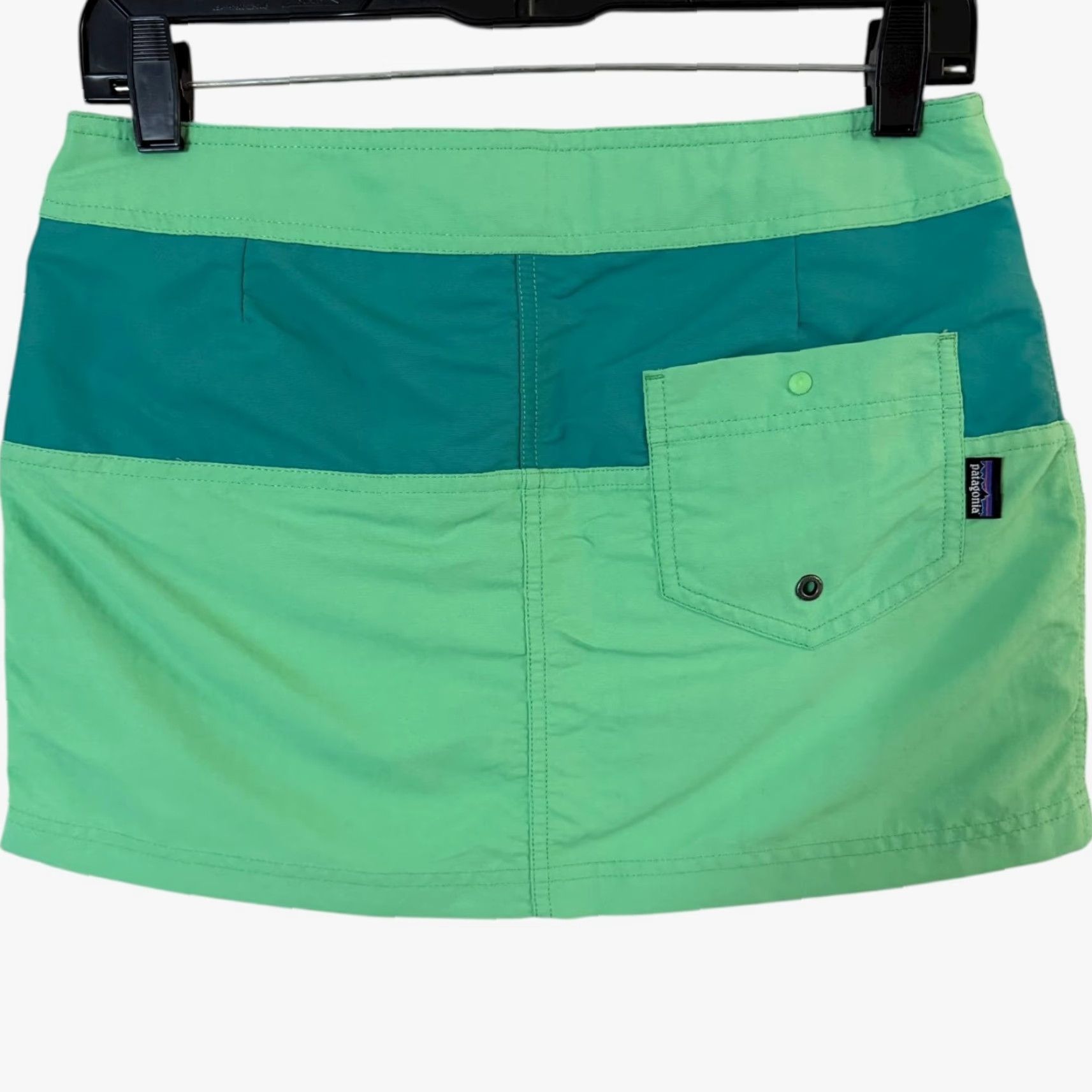 Patagonia Patagonia Women's Bottom Skirt Green Water-Repellent Nylon Retro Board Mini Size 4 Size 27" / US 4 / IT 40 - 4 Thumbnail