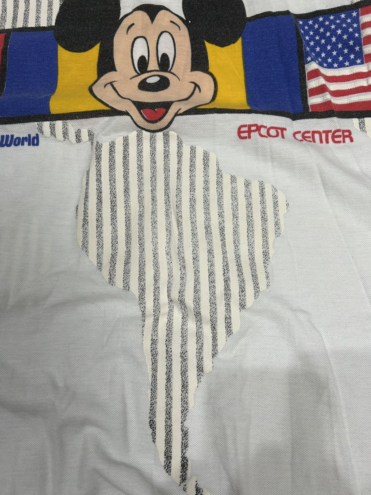 Disney Vintage 1982 Walt Disney World Epcot Center Flag T-shirt Size US XL / EU 56 / 4 - 4 Thumbnail