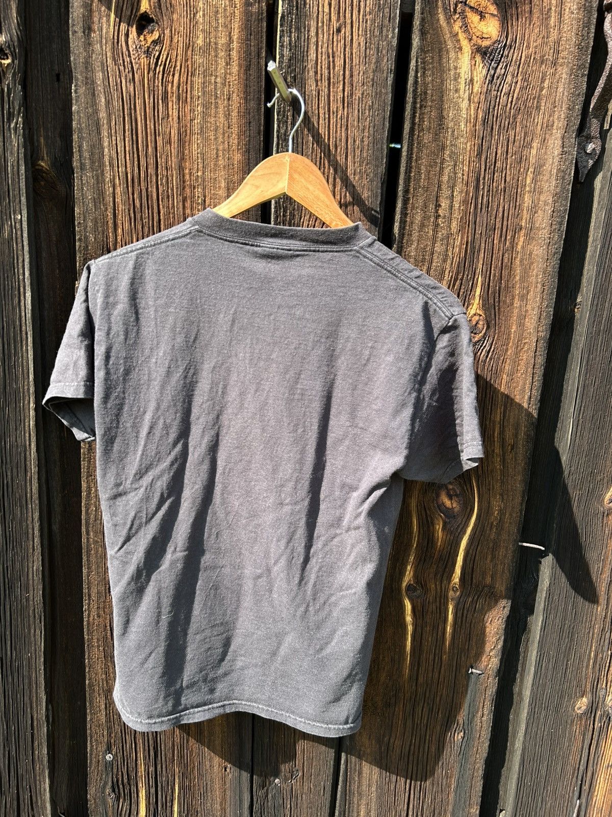 Band Tees The Smiths 2005 Louder than Bombs t-shirt tee Size US S / EU 44-46 / 1 - 6 Thumbnail