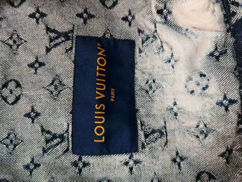Louis Vuitton Louis Vuitton Washed tasseled print denim jacket Size US M / EU 48-50 / 2 - 4 Thumbnail