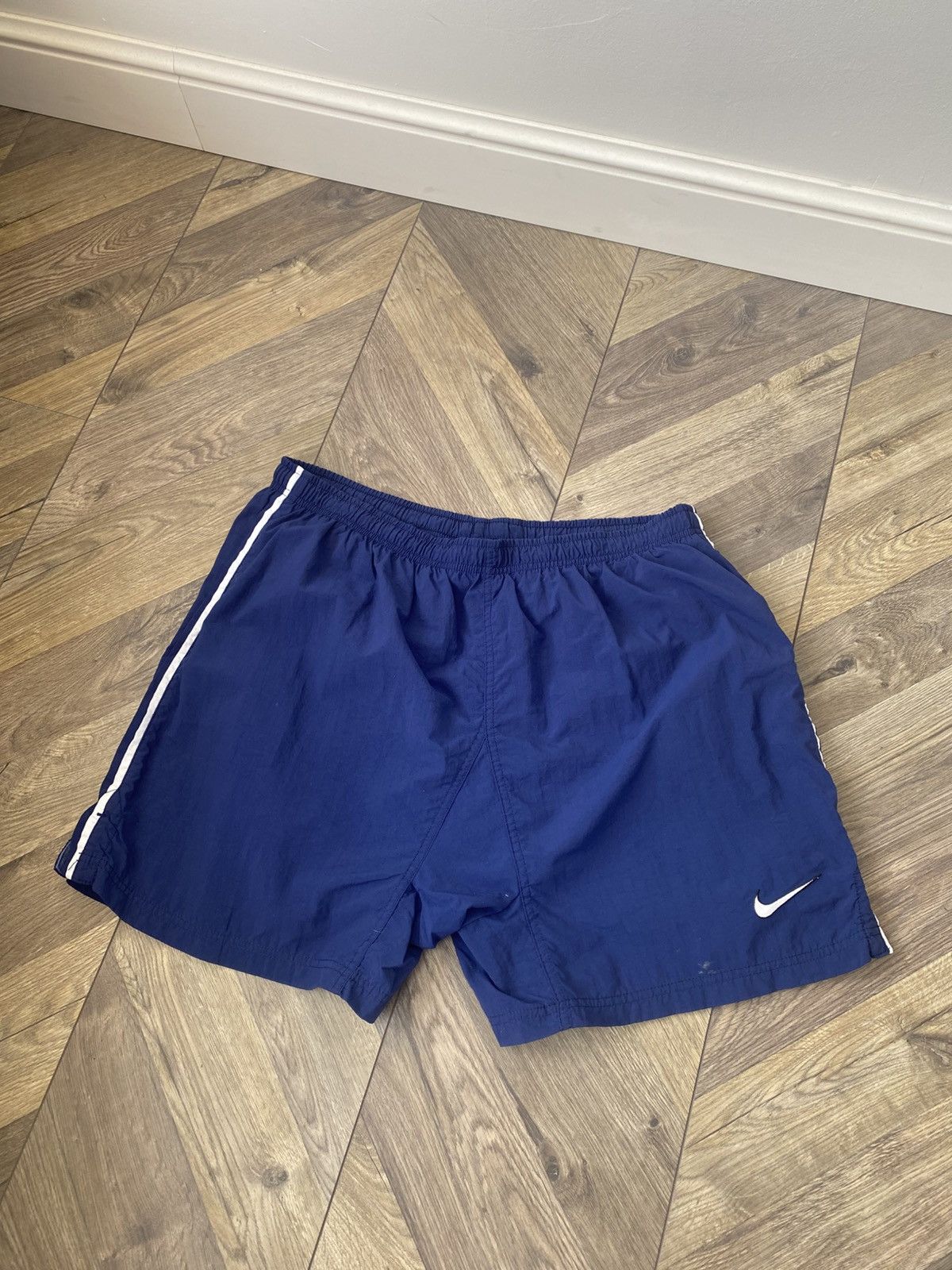 Nike × Vintage Vintage Nike 90s nylon shorts Size US 33 - 2 Thumbnail