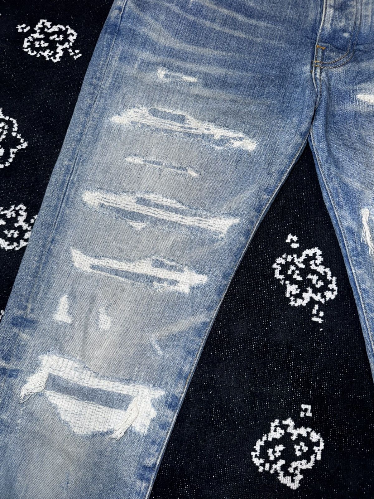 Amiri AMIRI BLUE DISTRESSED TRASHED JEANS Size US 31 - 4 Thumbnail