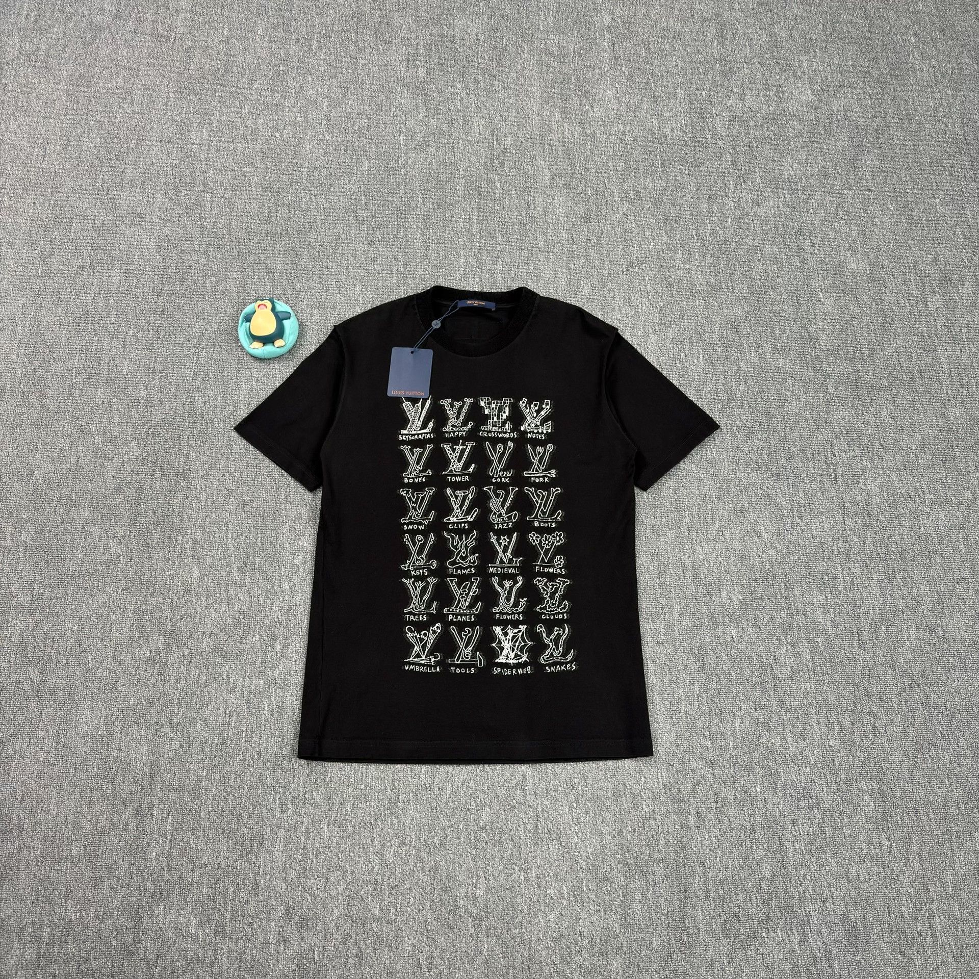Louis Vuitton Louis Vuitton Gesture Graphic T-Shirt US L Size US L / EU 52-54 / 3 - 1 Thumbnail