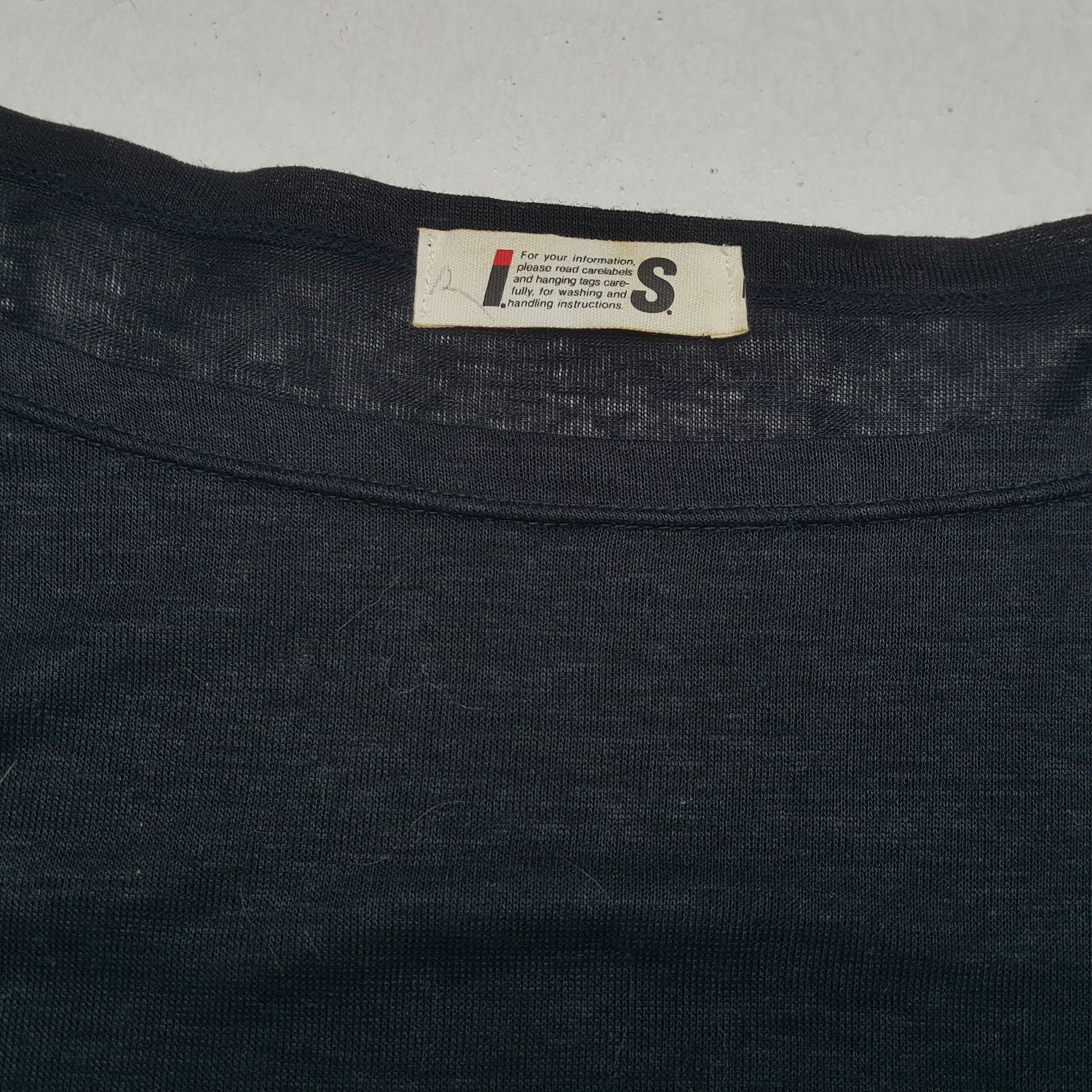 Issey Miyake × Japanese Brand × Vintage I.S by ISSEY MIYAKE Japanese Designer Brand Tshirt Size XL / US 12-14 / IT 48-50 - 7 Thumbnail