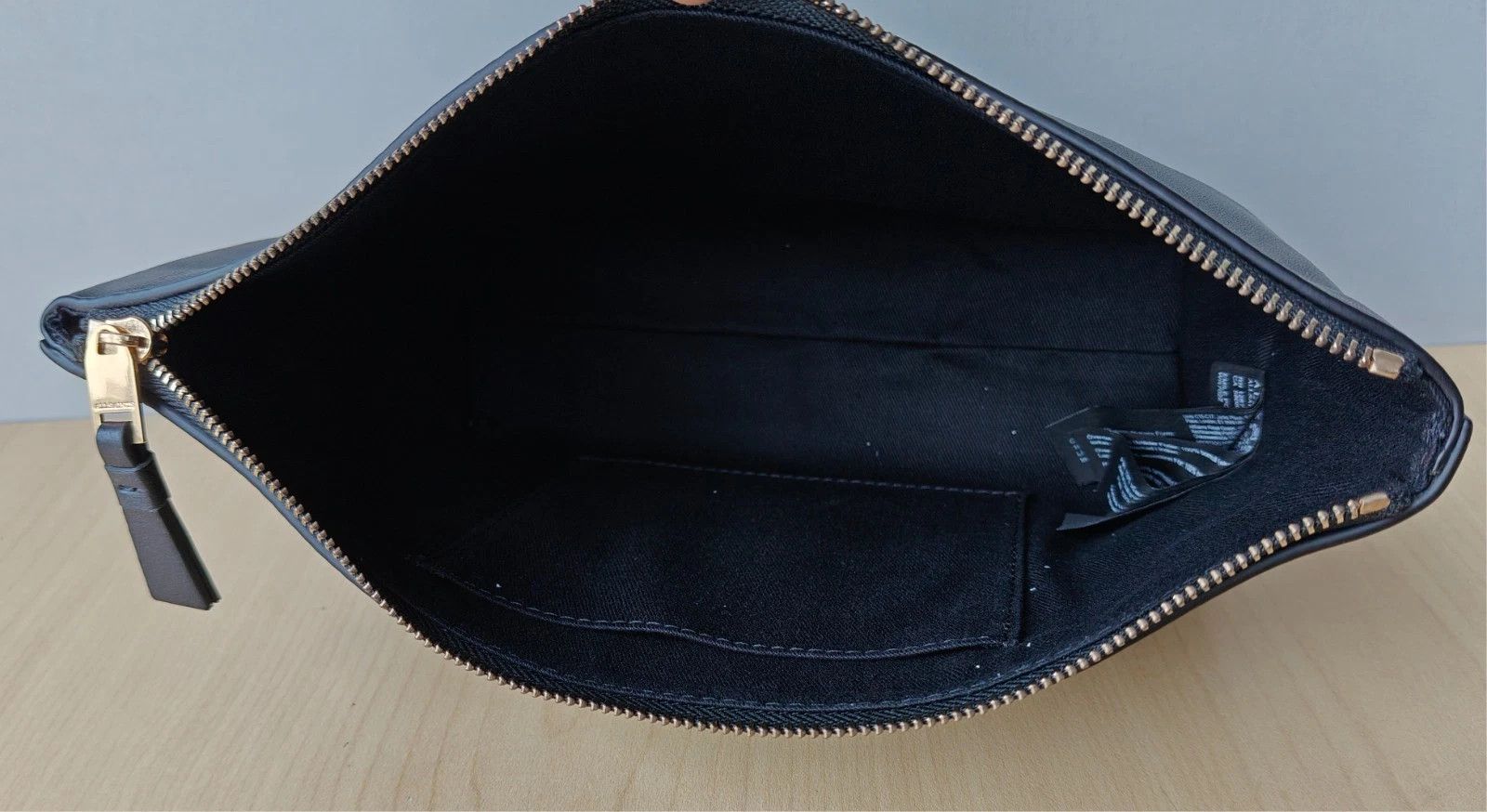 Allsaints ALLSAINTS Emile Leather Logo Pouch Bag FTP - 8203 Size ONE SIZE - 8 Thumbnail