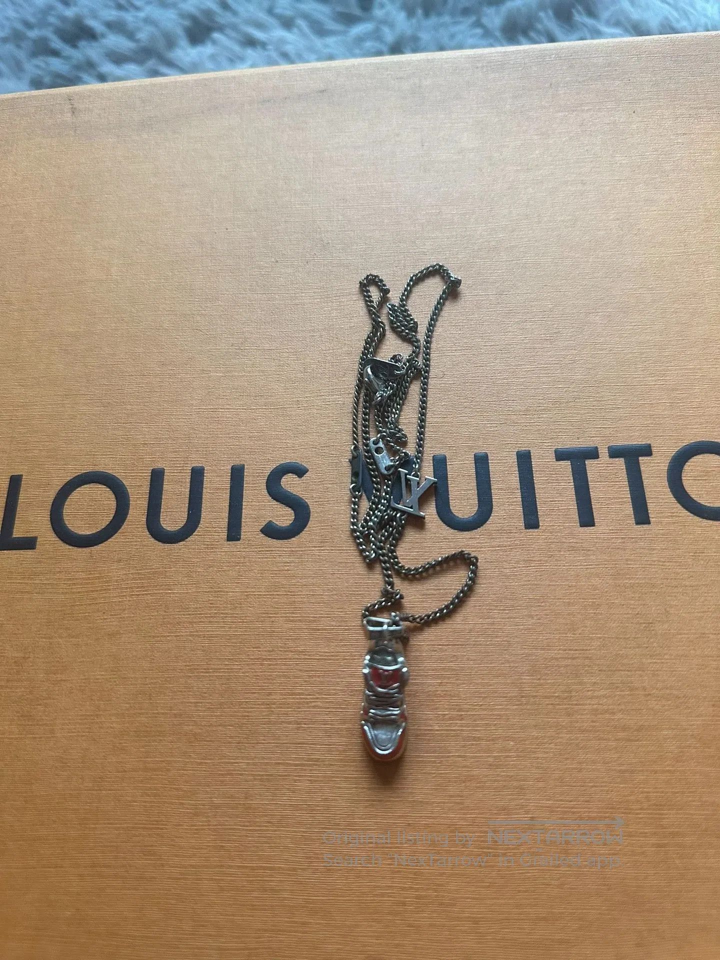 Louis Vuitton Louis Vuitton Enamel Trainer Shoe Necklace. Size ONE SIZE - 4 Thumbnail