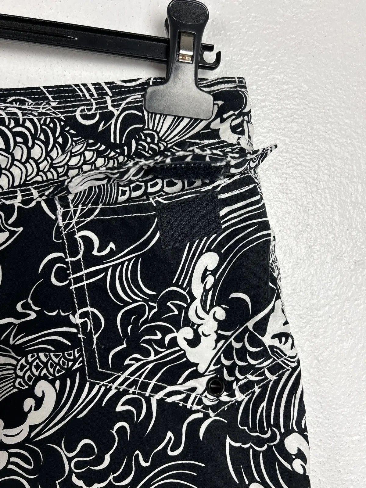 Polo Ralph Lauren Vintage Ralph Lauren RLX Koi Fish Art Aop Shorts Size US 34 / EU 50 - 6 Thumbnail