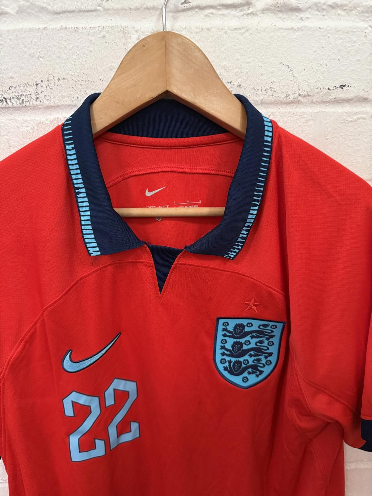 Nike Nike England Football Red Sports Jersey #22 Size US M / EU 48-50 / 2 - 2 Thumbnail