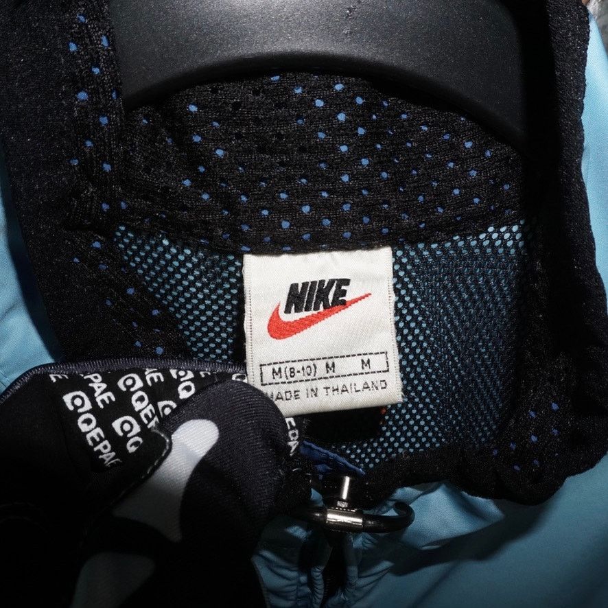 Nike Vintage Y2K Nike essential embroider 1990s light windbreaker Size US M / EU 48-50 / 2 - 3 Thumbnail