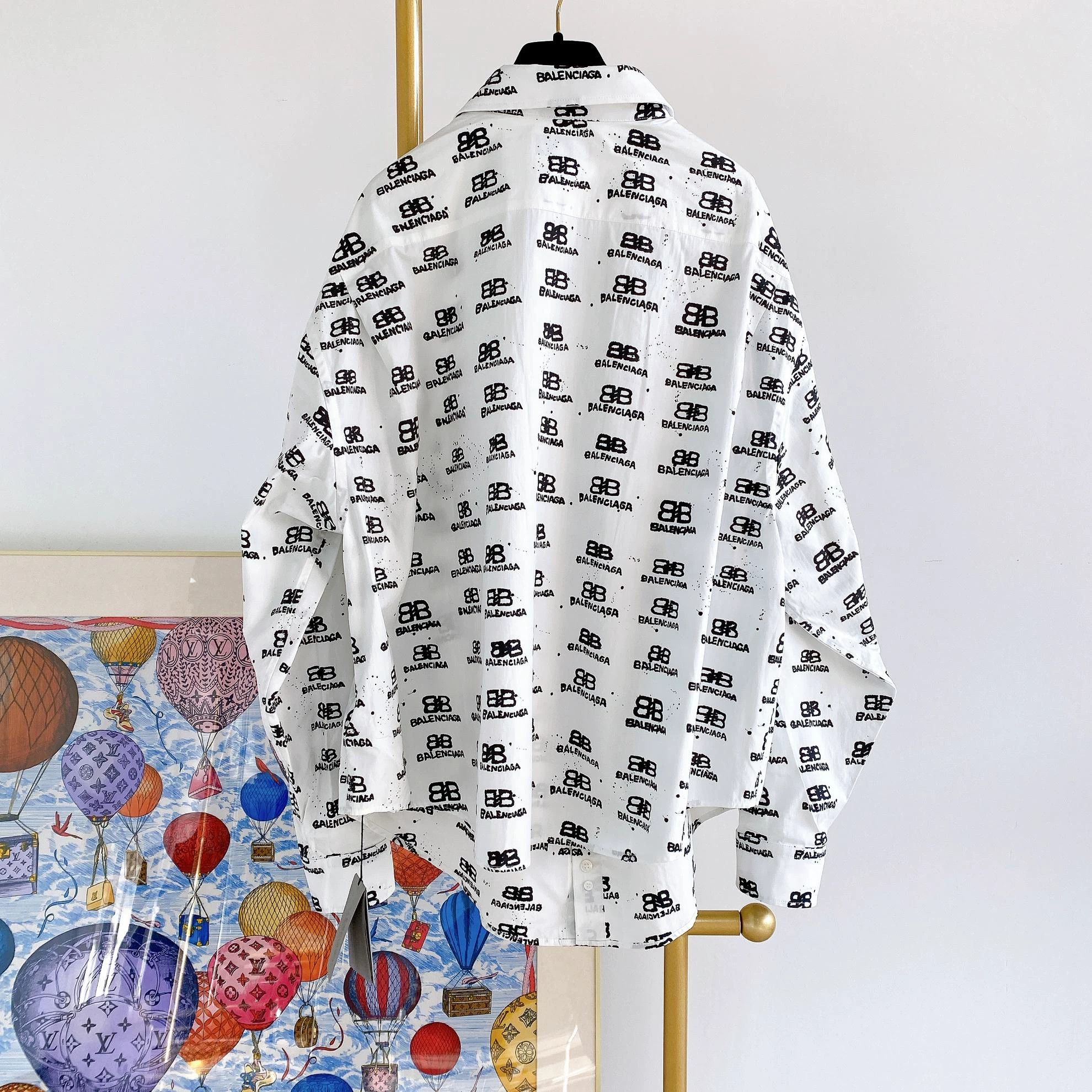 Balenciaga Balenciaga White Full Logo Shirt 48 Size US M / EU 48-50 / 2 - 2 Thumbnail