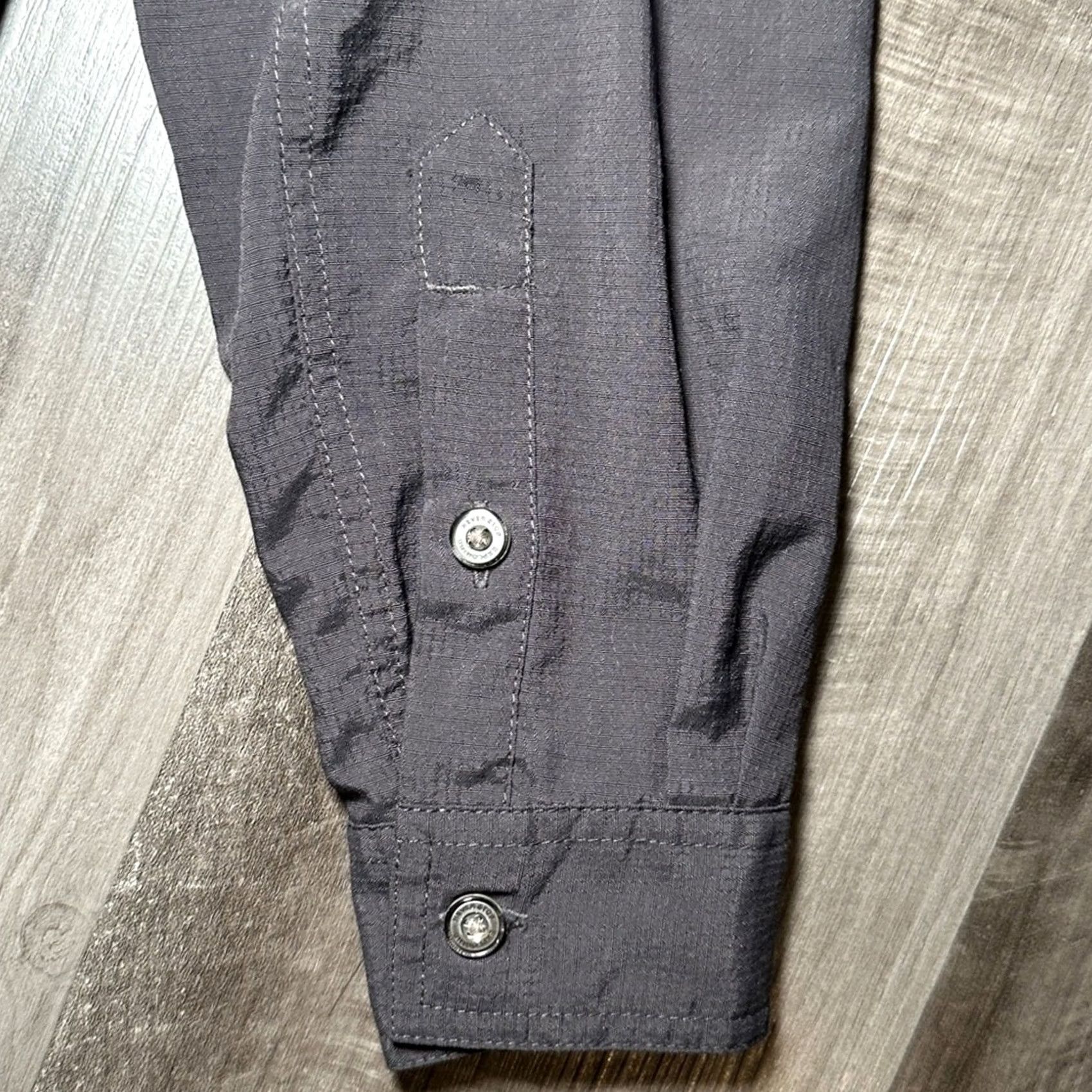 The North Face The North Face Sequoia Vented Long Sleeve Button Down - Small Mens Shirt Gray Charcoal Nylon 100% Long Sleeve 20" 28" 24.5" MS9018 Size US S / EU 44-46 / 1 - 4 Thumbnail