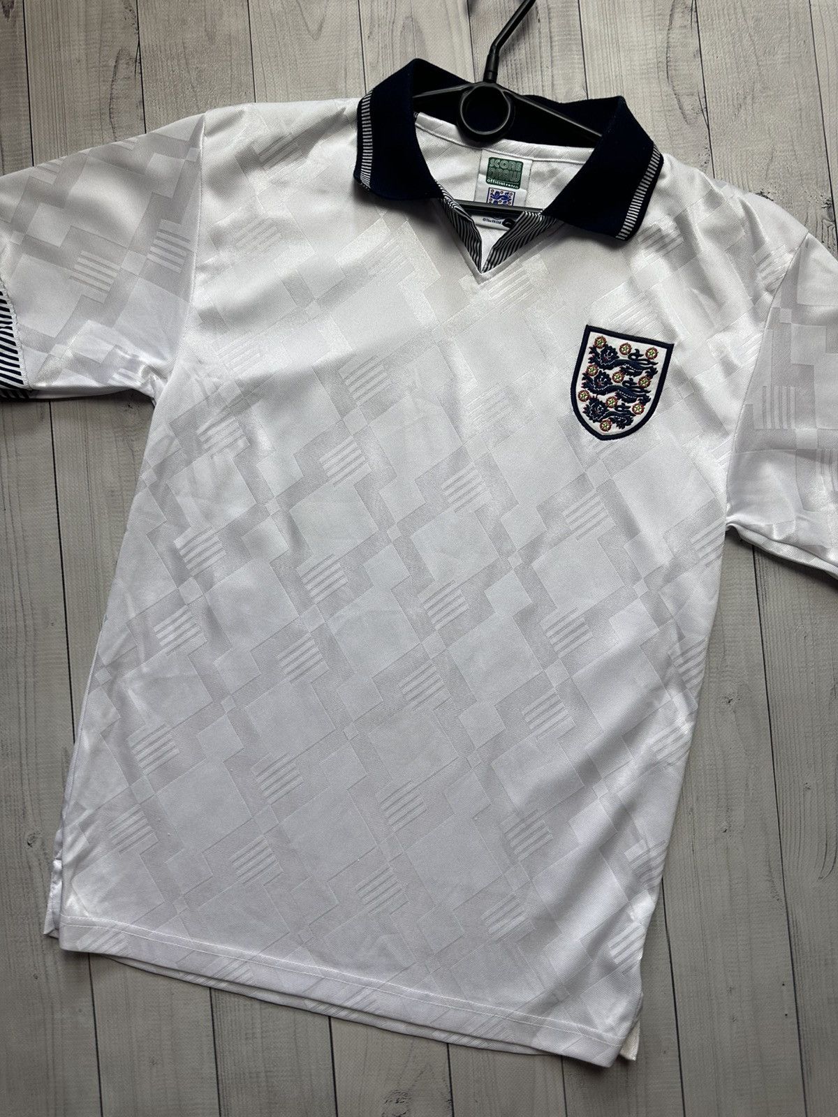 Vintage Vintage England soccer jersey retro size S Size US S / EU 44-46 / 1 - 2 Thumbnail