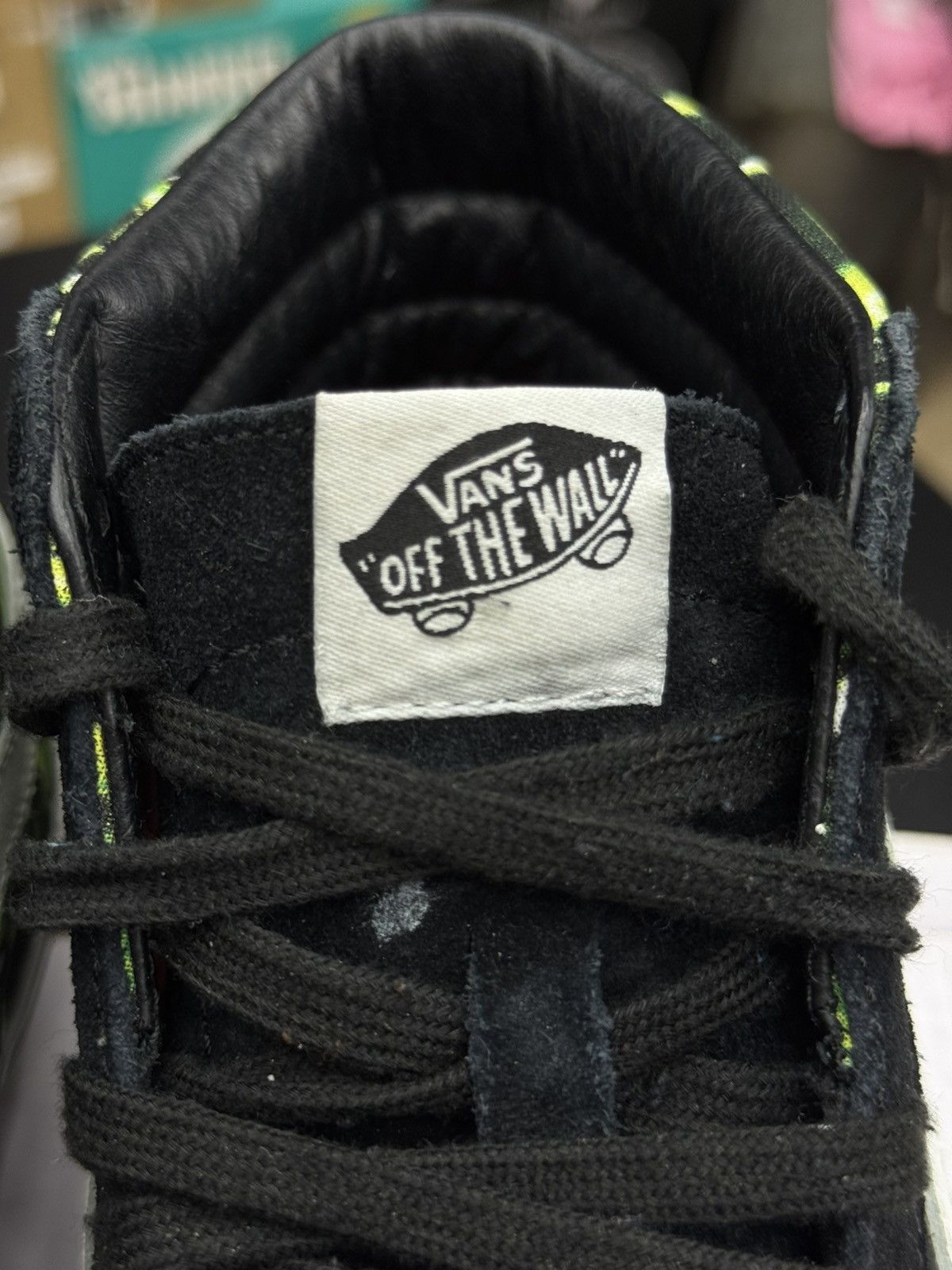 Supreme Supreme 2018 Vans Glow In Dark Green Size 9 RARE Size US 9 / EU 42 - 11 Thumbnail
