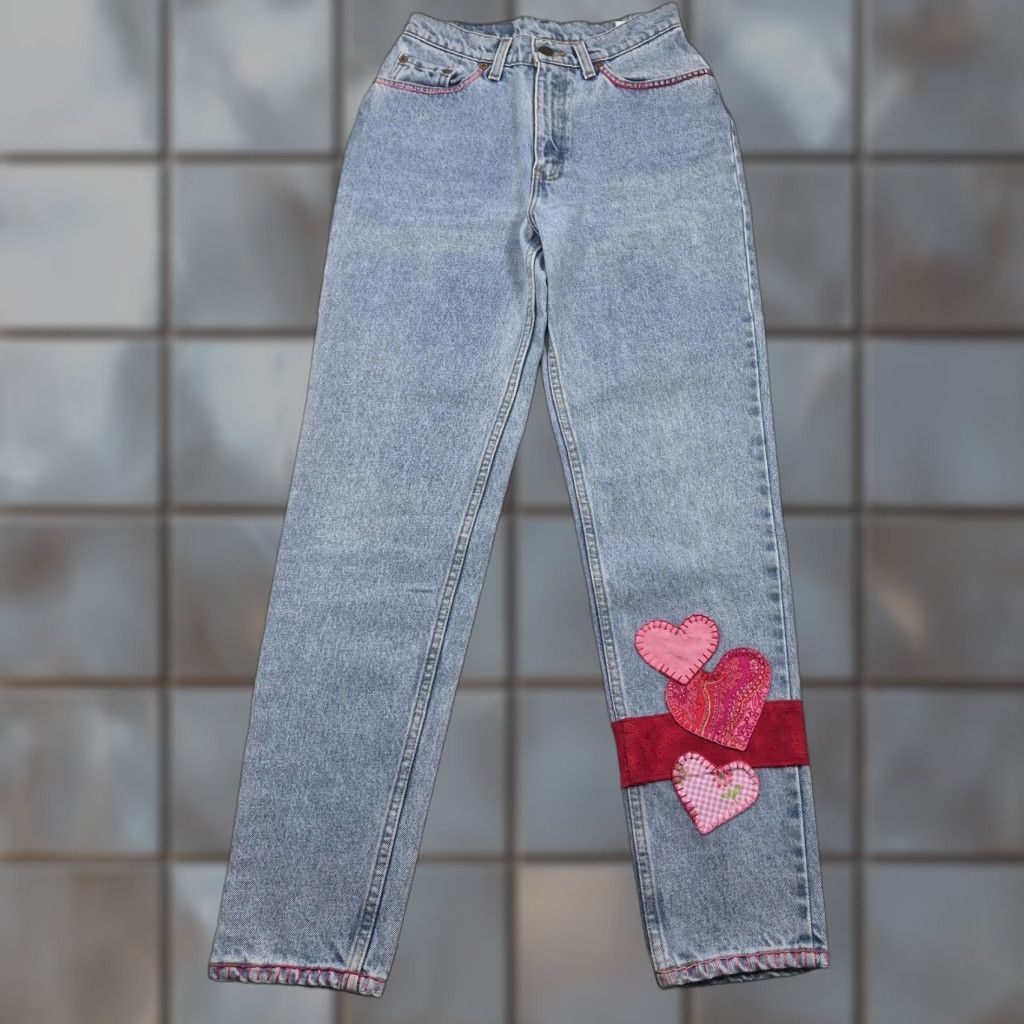 VINTAGE Levi's Jeans Juniors 9 High Rise Tapered Heart 90s USA Made 17512-0291 Women