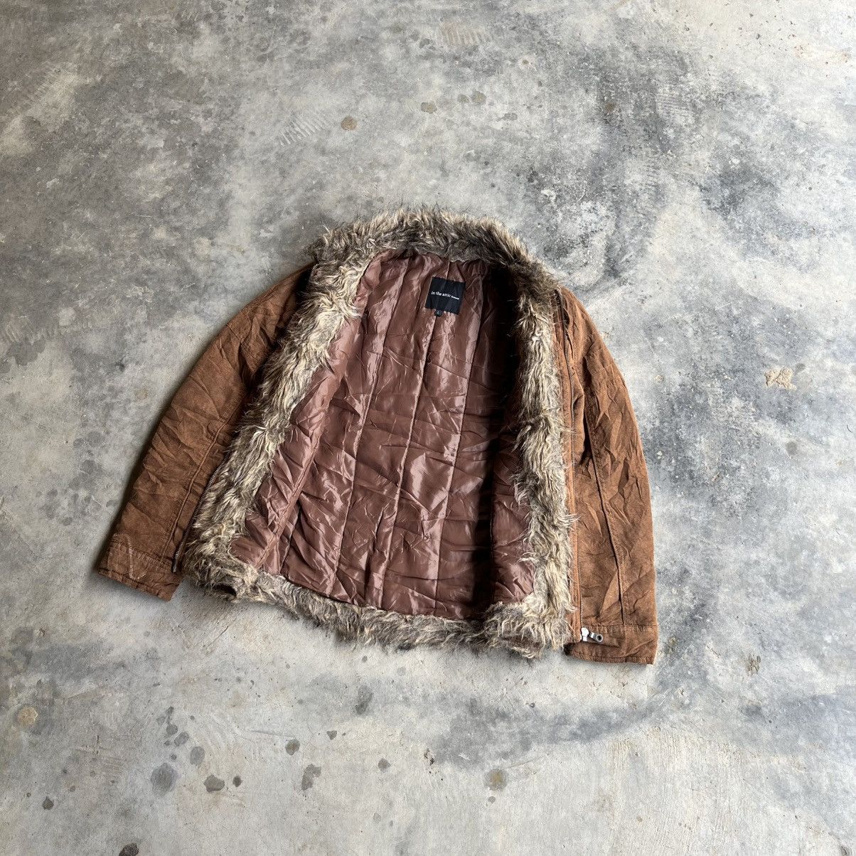 In The Attic In The Attic Fur jacket Size US L / EU 52-54 / 3 - 7 Thumbnail